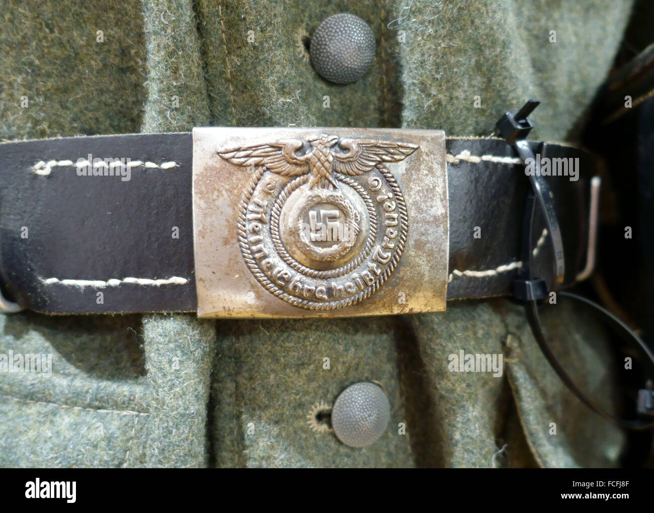WWII-Ära deutscher einheitliche Gürtelschnalle mit Hakenkreuz im Museum, Teneriffa, Spanien Stockfoto