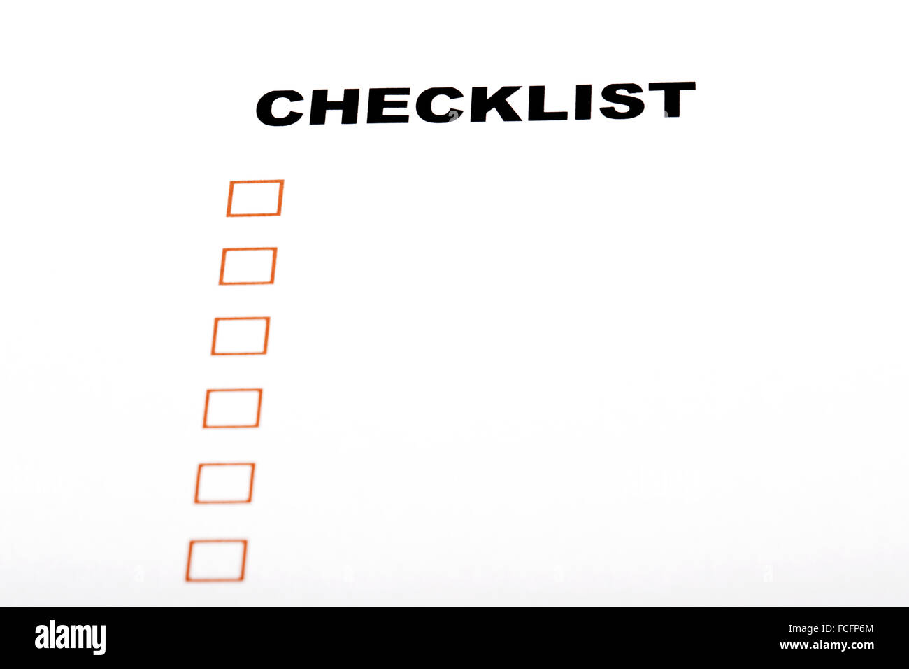 DoListe oder Checkliste mit Häkchen isoliert auf weiss Stockfotografie Alamy