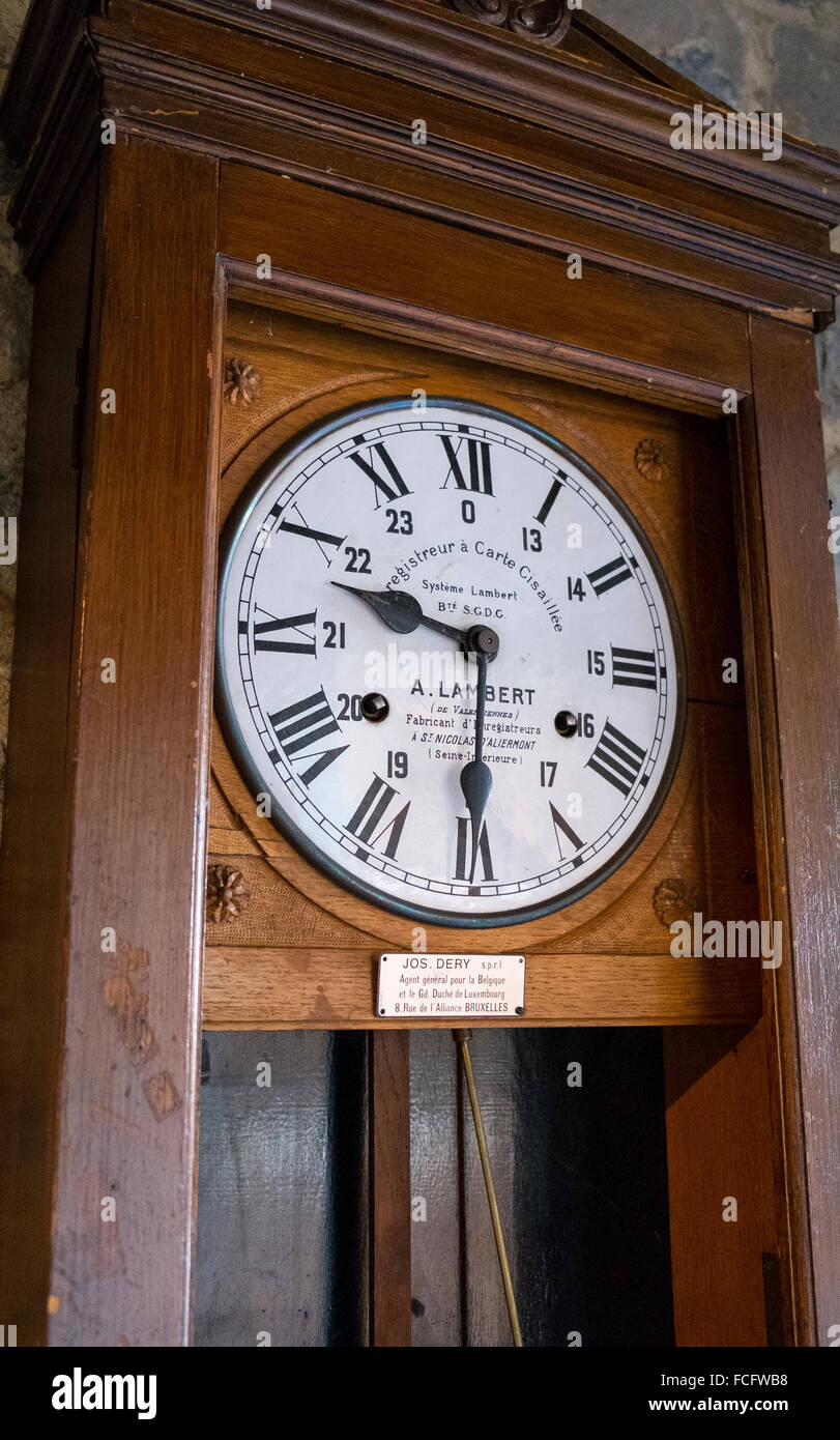 ein Lambert Französisch Pendel Uhr antike historische Stockfoto