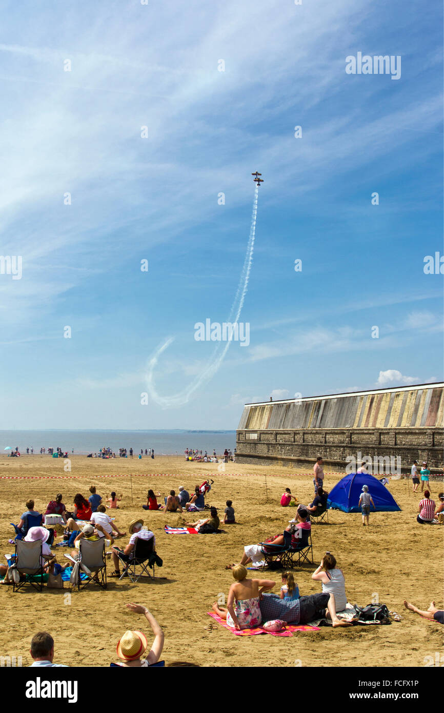 Flugshow am Weston-Super-Mare Beach im Juni 2014, Somerset, Großbritannien Stockfoto