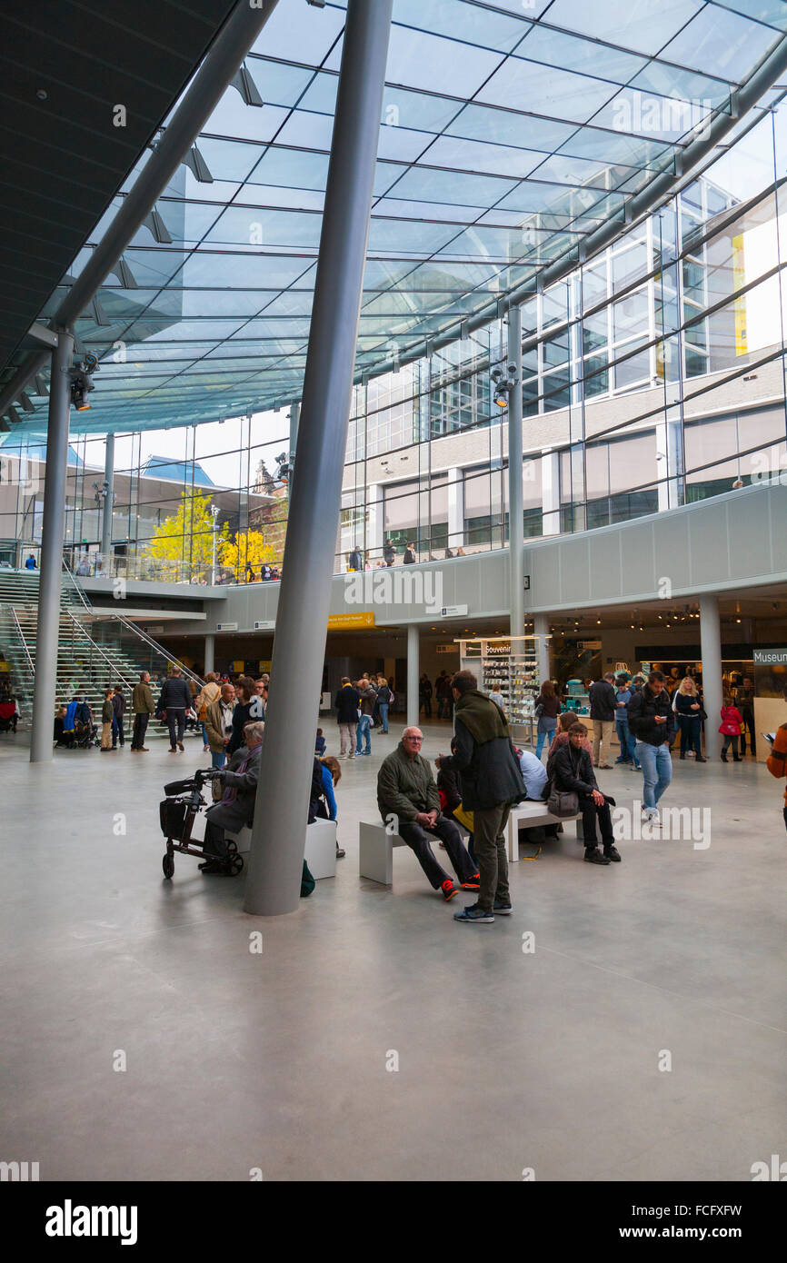Im Inneren des Van Gogh Museums (Hans van Heeswijk / Heeswijk die neue Eintritt für das Museum), Amsterdam. Holland. Stockfoto