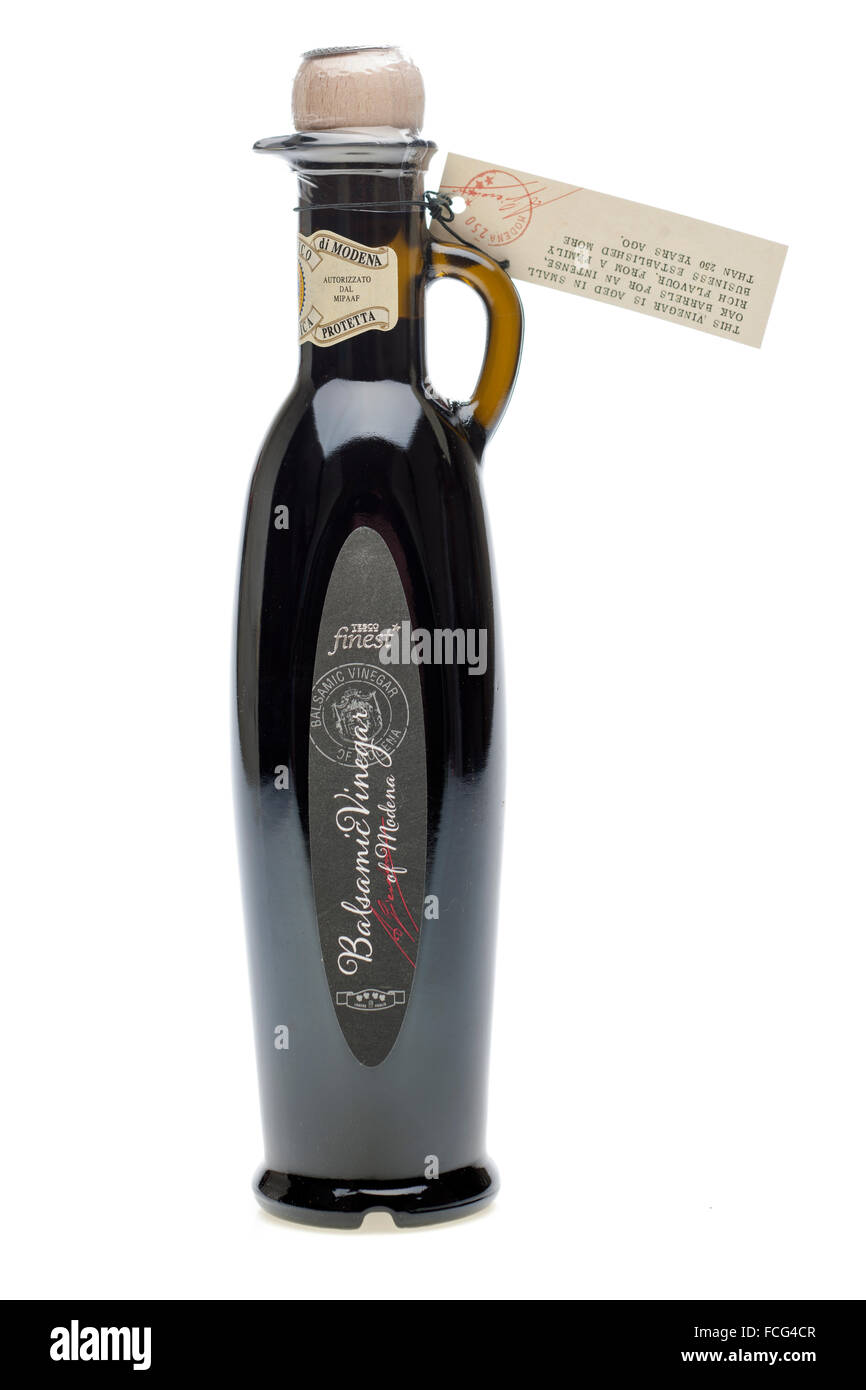 Flasche von Tesco Finest vier Sterne Balsamico-Essig Stockfoto