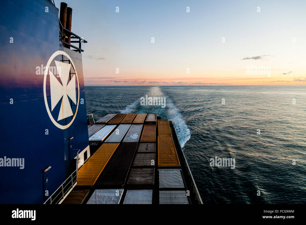 An Bord der Frachter Primula in der Nordsee als die Sonnenaufgänge Januar 2015 Stockfoto