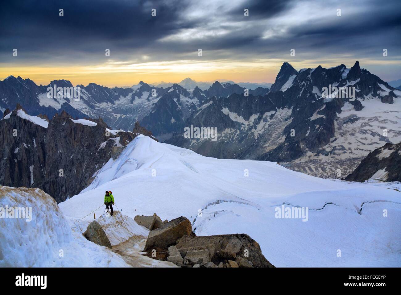 BERGSTEIGEN IN DER HAUTE SAVOIE (74), RHONE-ALPES, FRANKREICH Stockfoto