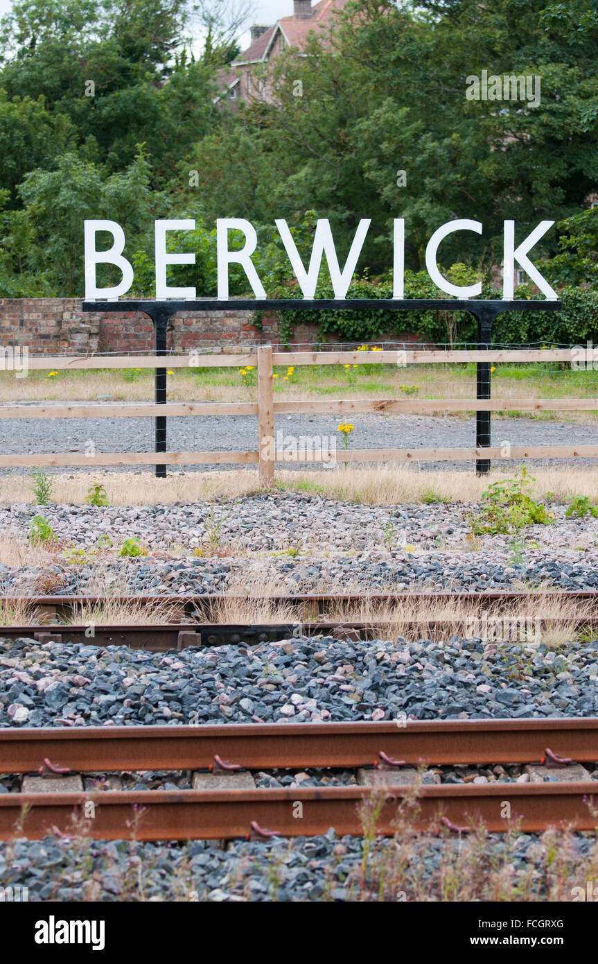 Berwick Zug Bahnhof Zeichen Stockfoto