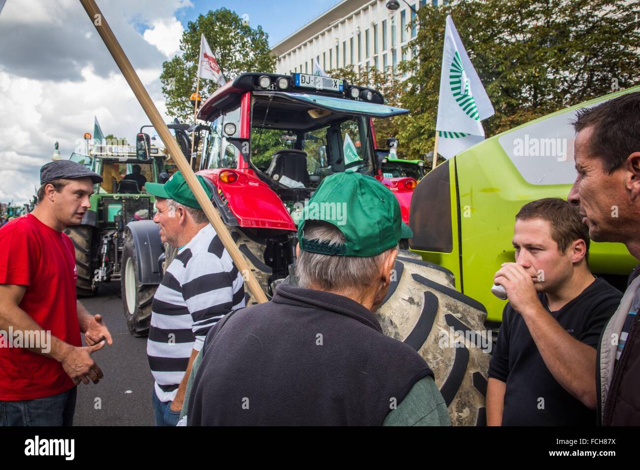 PROTESTDEMONSTRATIONEN VON LANDWIRTEN IN PARIS Stockfoto