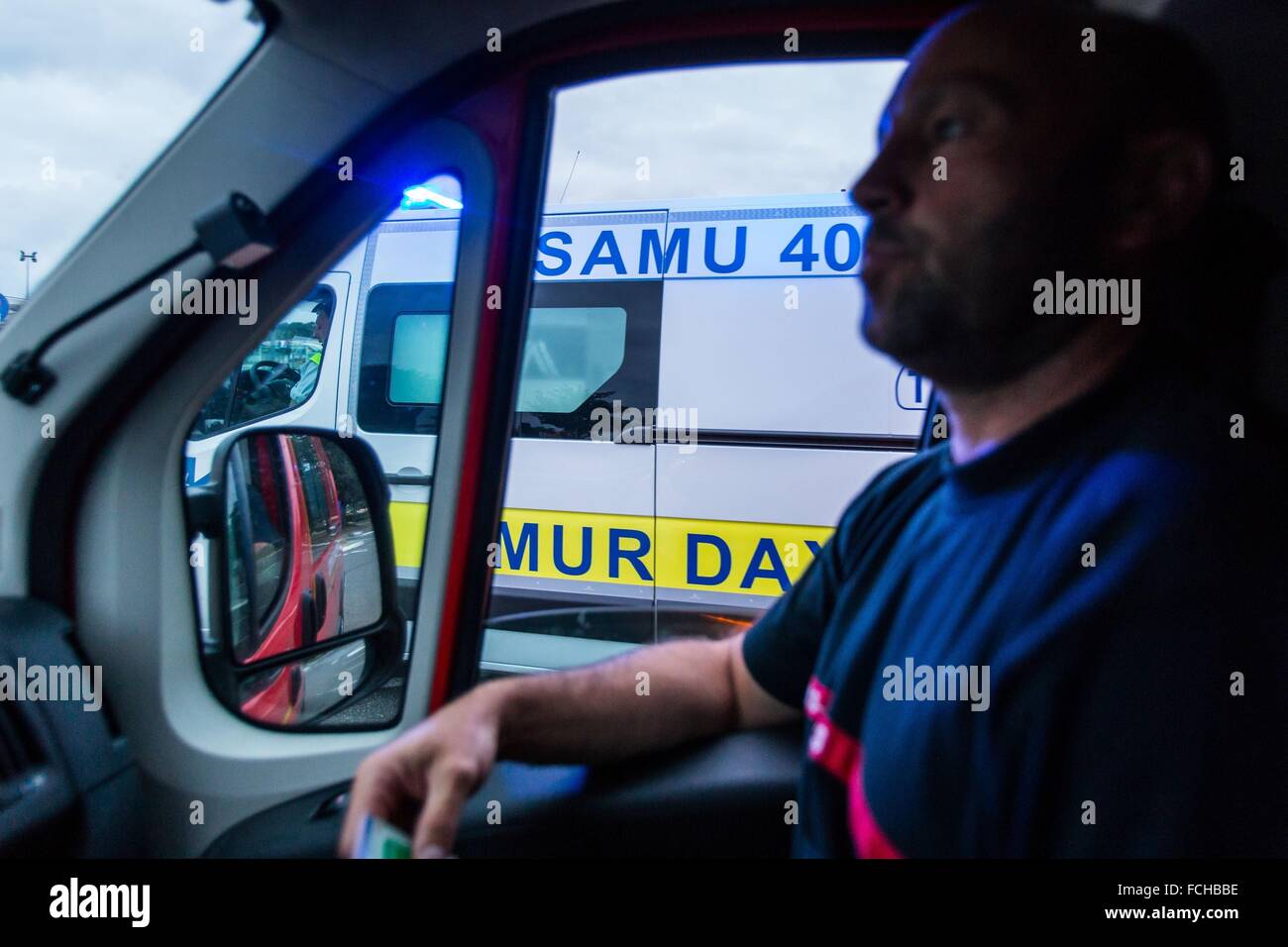 ABBILDUNG RETTUNGSDIENST UND FEUERWEHR Stockfoto