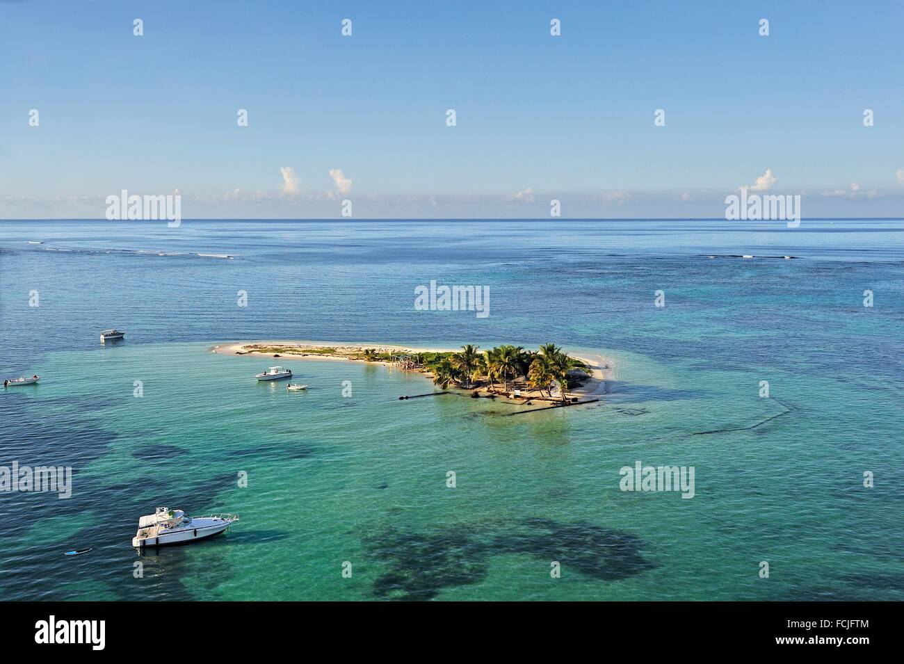 Luftaufnahme des Caret Islet, Grand Sackgasse Marin aus Sainte-Rose, Basse-Terre, Guadeloupe, Überseeregion Stockfoto