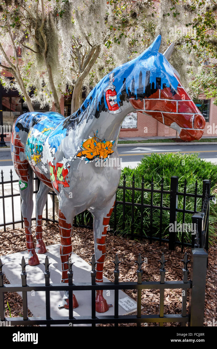 Florida, Süd, Ocala, Downtown Square, Horse Fever, Fiberglas, Statue, Skulptur, bemalt, lebensgroß, Besucher reisen Reise touristischer Tourismus Wahrzeichen Stockfoto