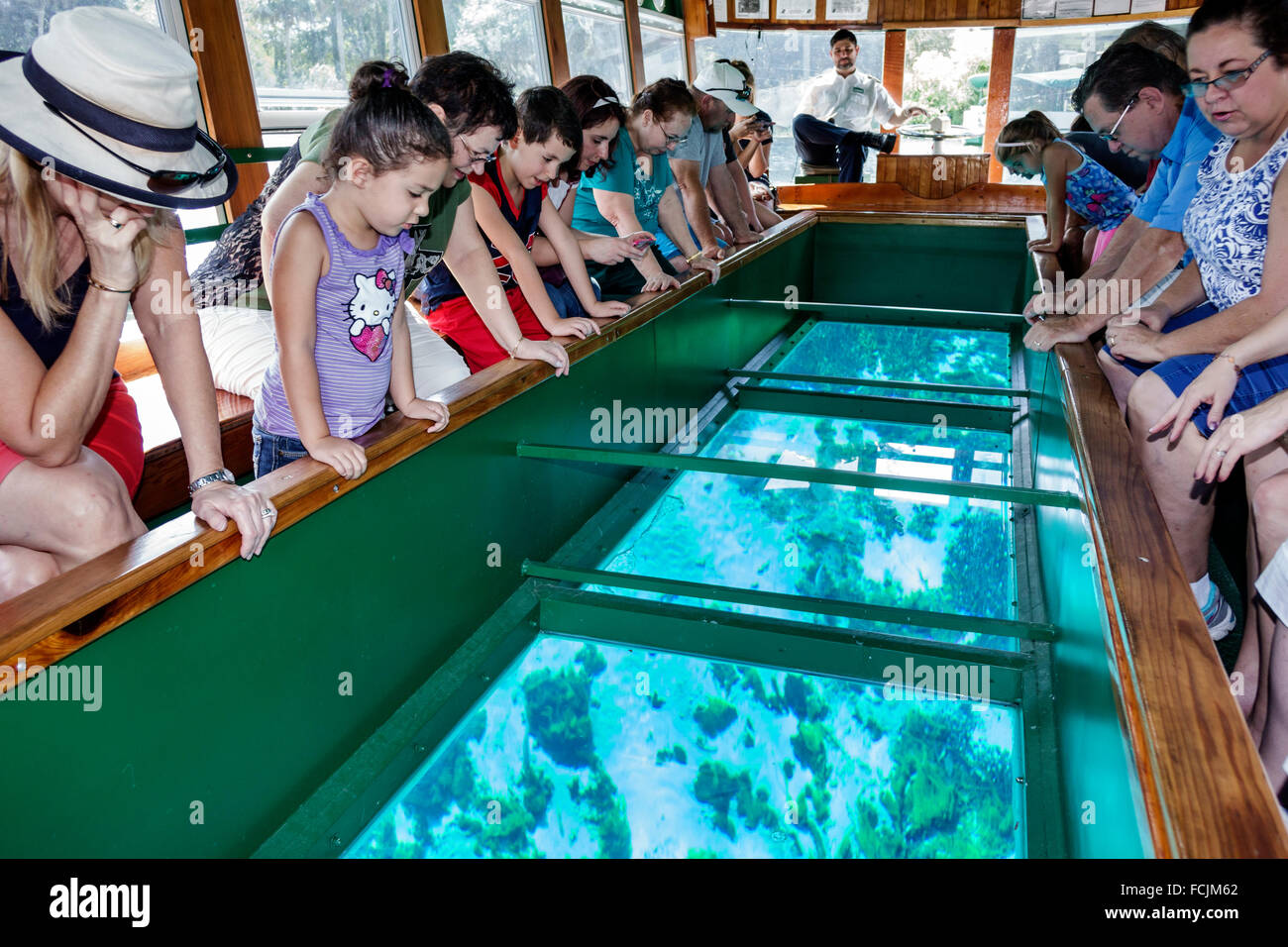 Silver Springs Florida, State Park, Silver River Water, Glasbodenboot, Chief Micanopy, Innenraum, Passagiere Fahrer, schauen Stockfoto