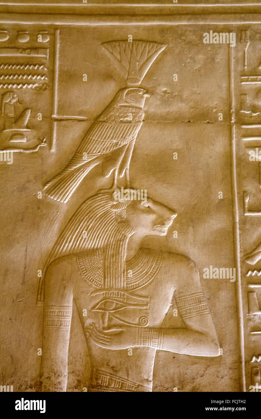 Relief der Göttin Sachmet, Tempel von Sethos i., Abydos, Ägypten Stockfoto