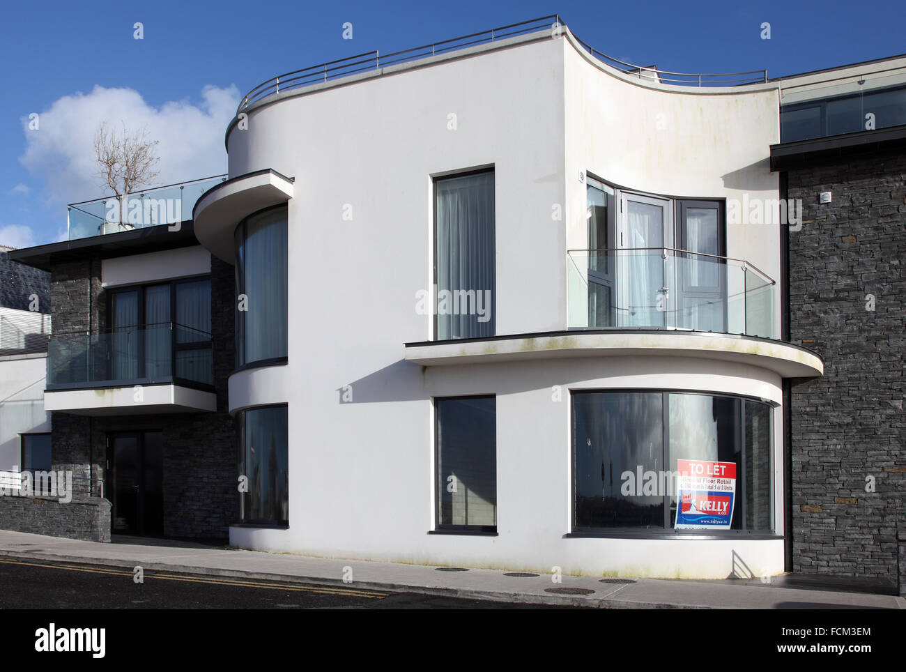 Art-Deco-Haus, Schären direkt am Meer Stockfoto