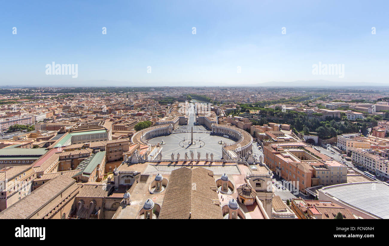 Vatikanstadt, gesehen von der Kuppel in St.Peters Kirche. Stockfoto