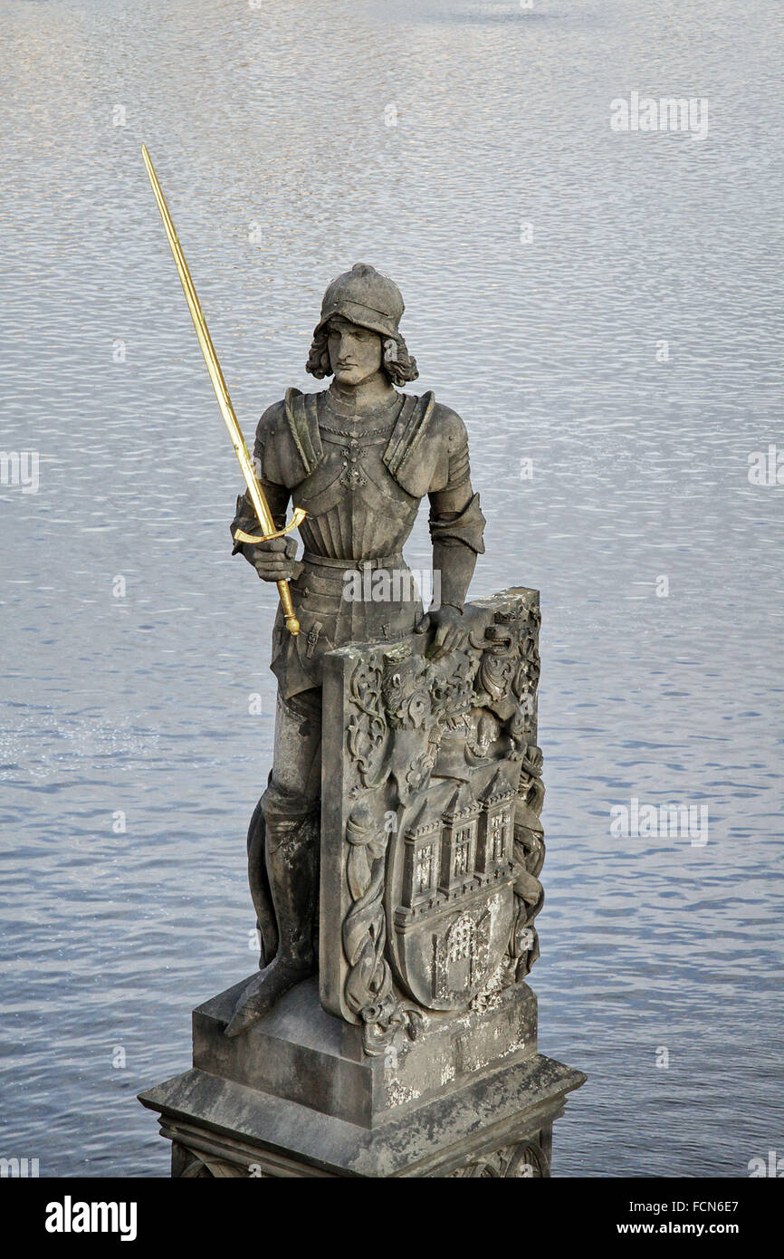 Bruncvik Skulptur in der Nähe von der Karlsbrücke entfernt. Prag Stockfoto