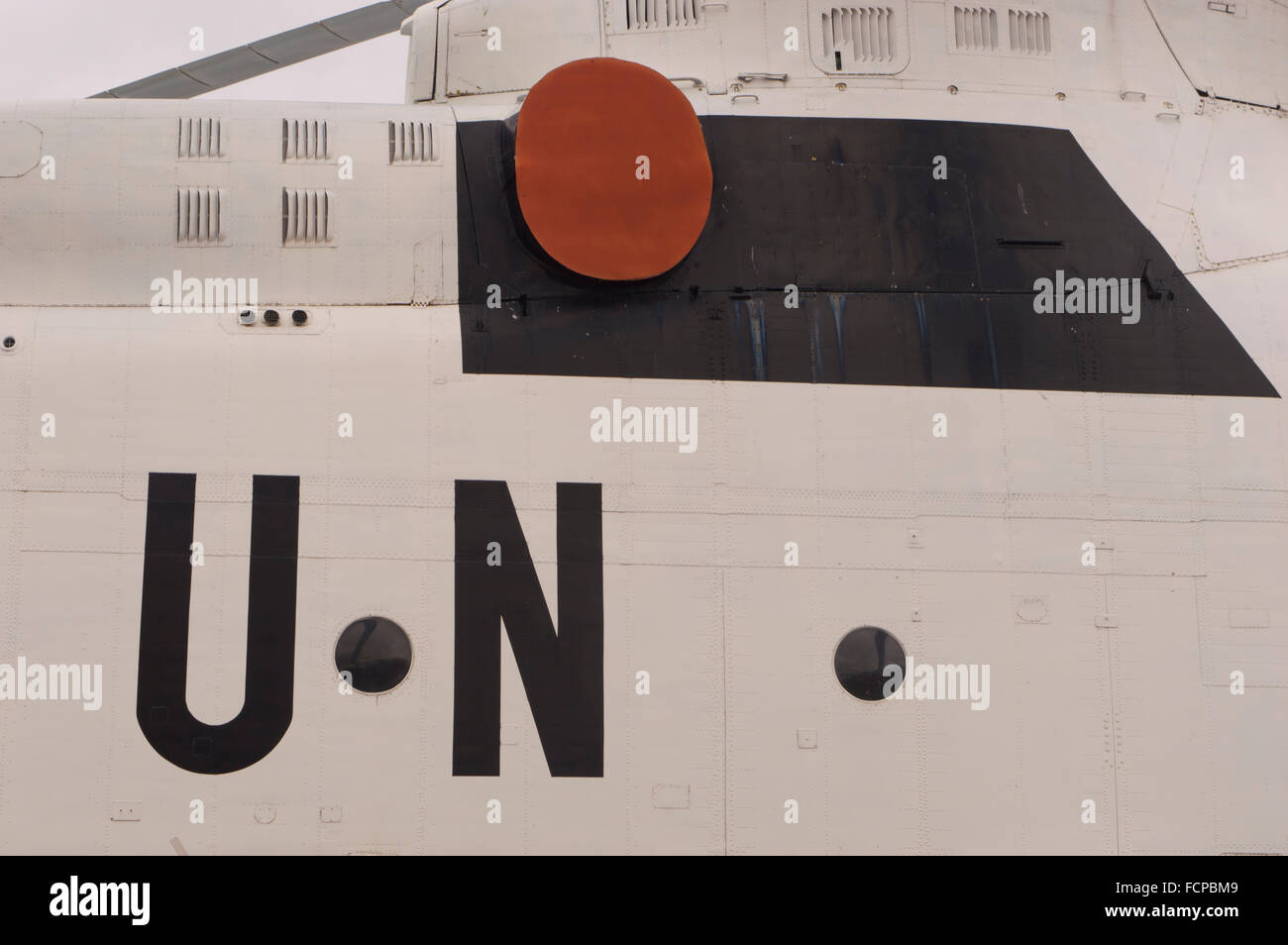 UN-Symbol auf Hubschrauber Stockfoto