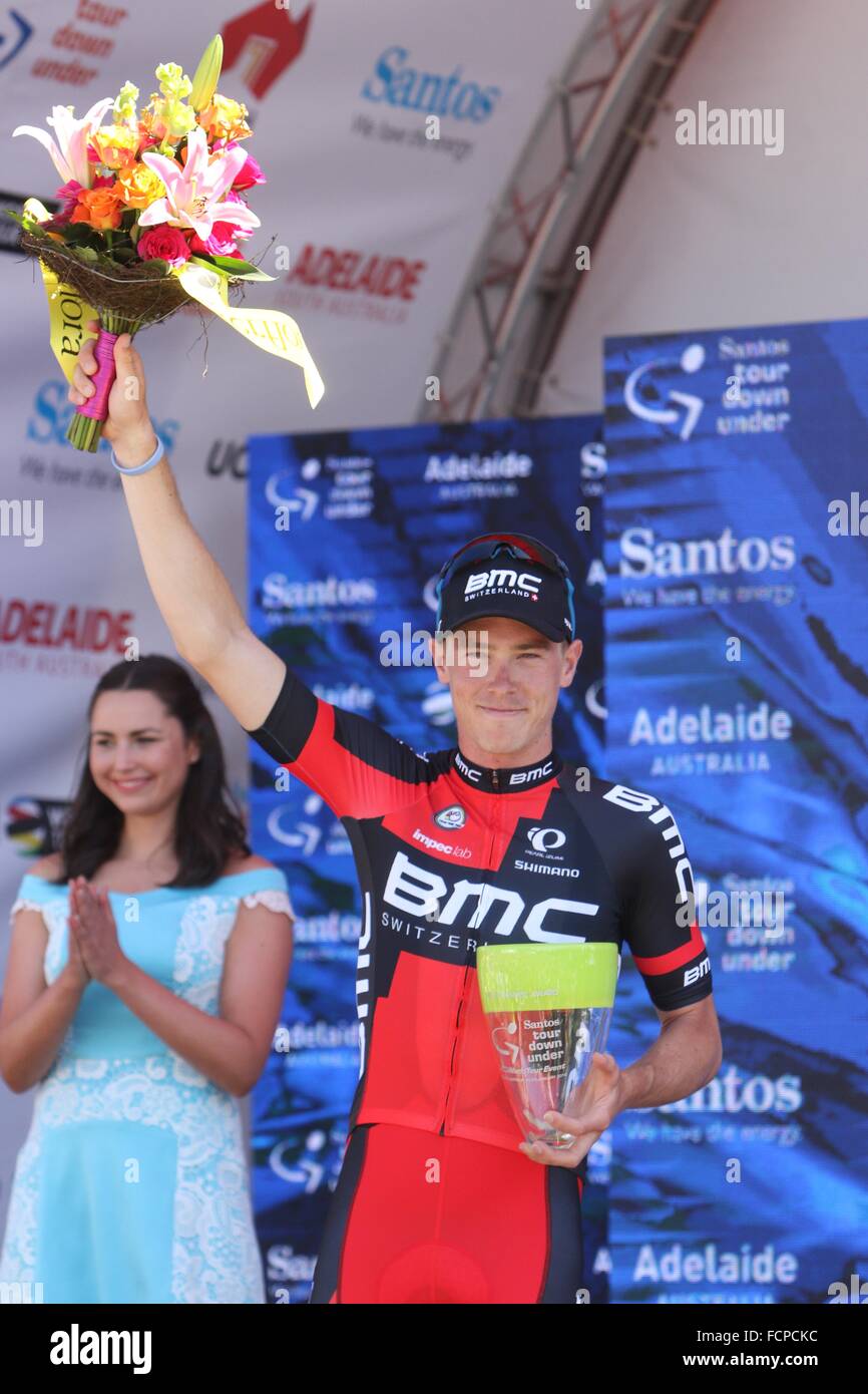 Adelaide, Australien. 24. Januar 2016.  Rohan Dennis (Aus) BMC Racing Team nach der 6. Etappe der Santos Tour Down Under auf 24. Januar 2016 in Adelaide, Australien. Bildnachweis: Peter Mundy/Alamy Live-Nachrichten Stockfoto
