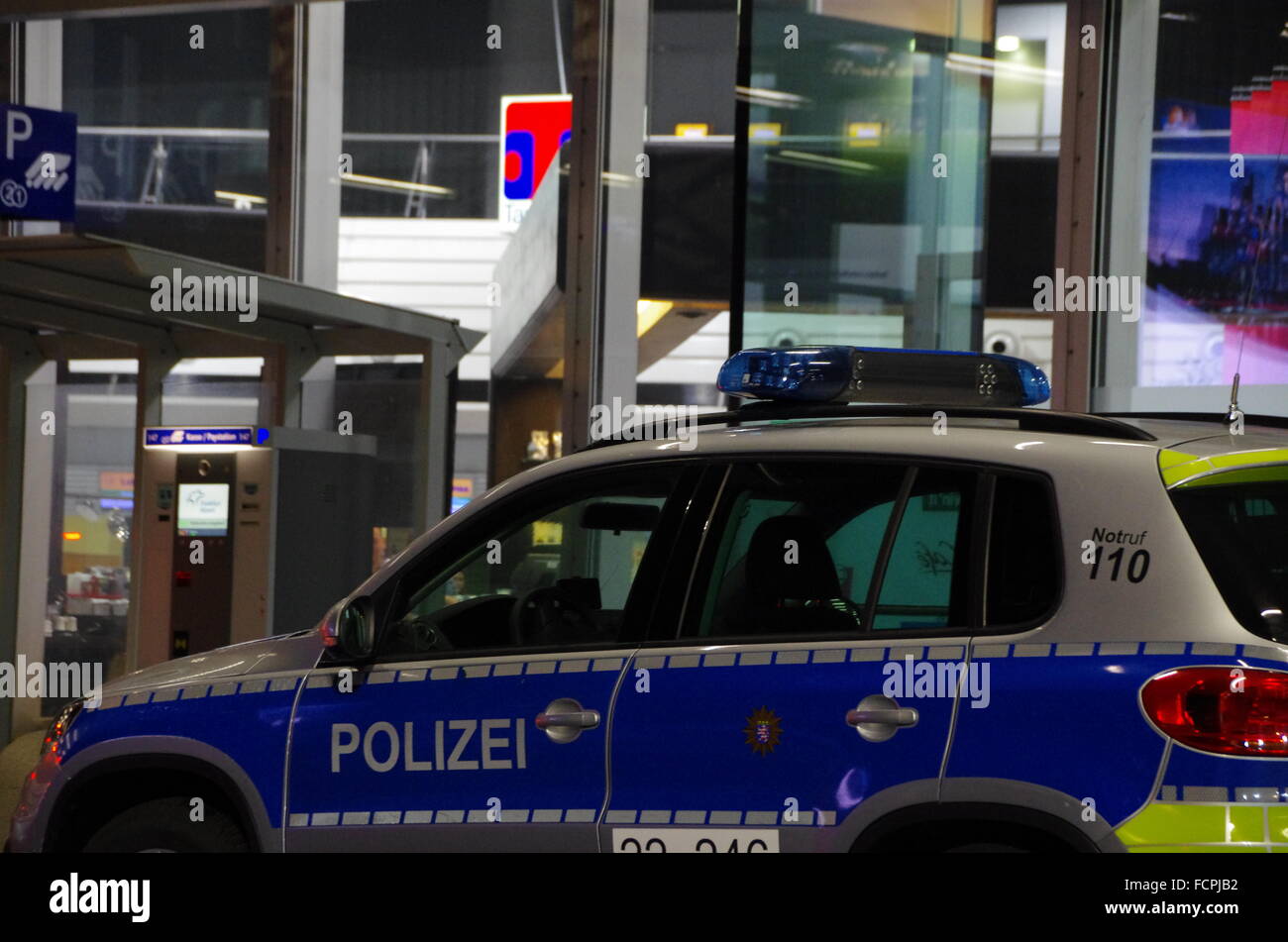 Polizei am Flughafen Frankfurt Stockfoto
