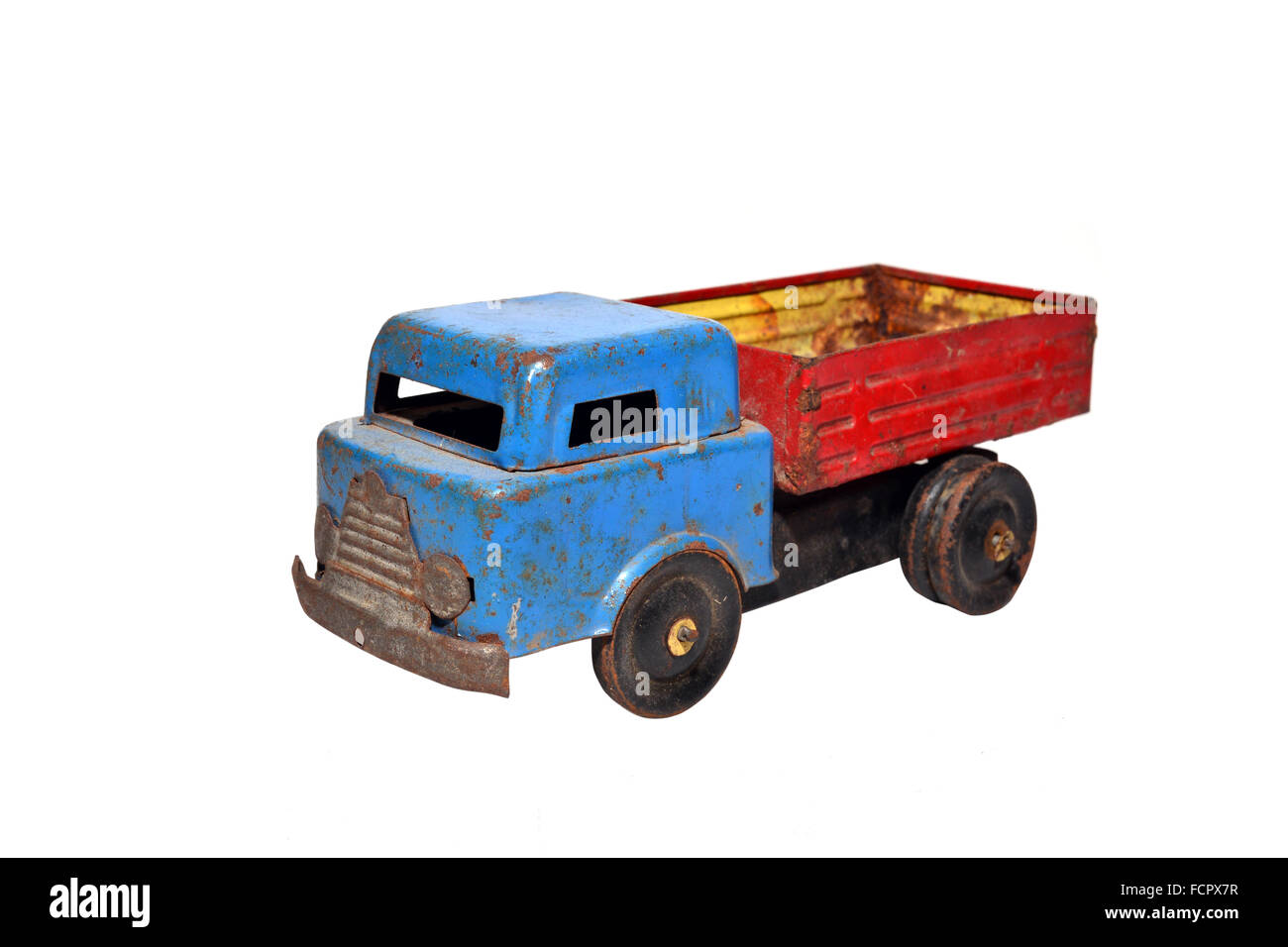 alte LKW-kommunistischen Ära Retro-Spielzeug auf weißem Hintergrund Stockfoto