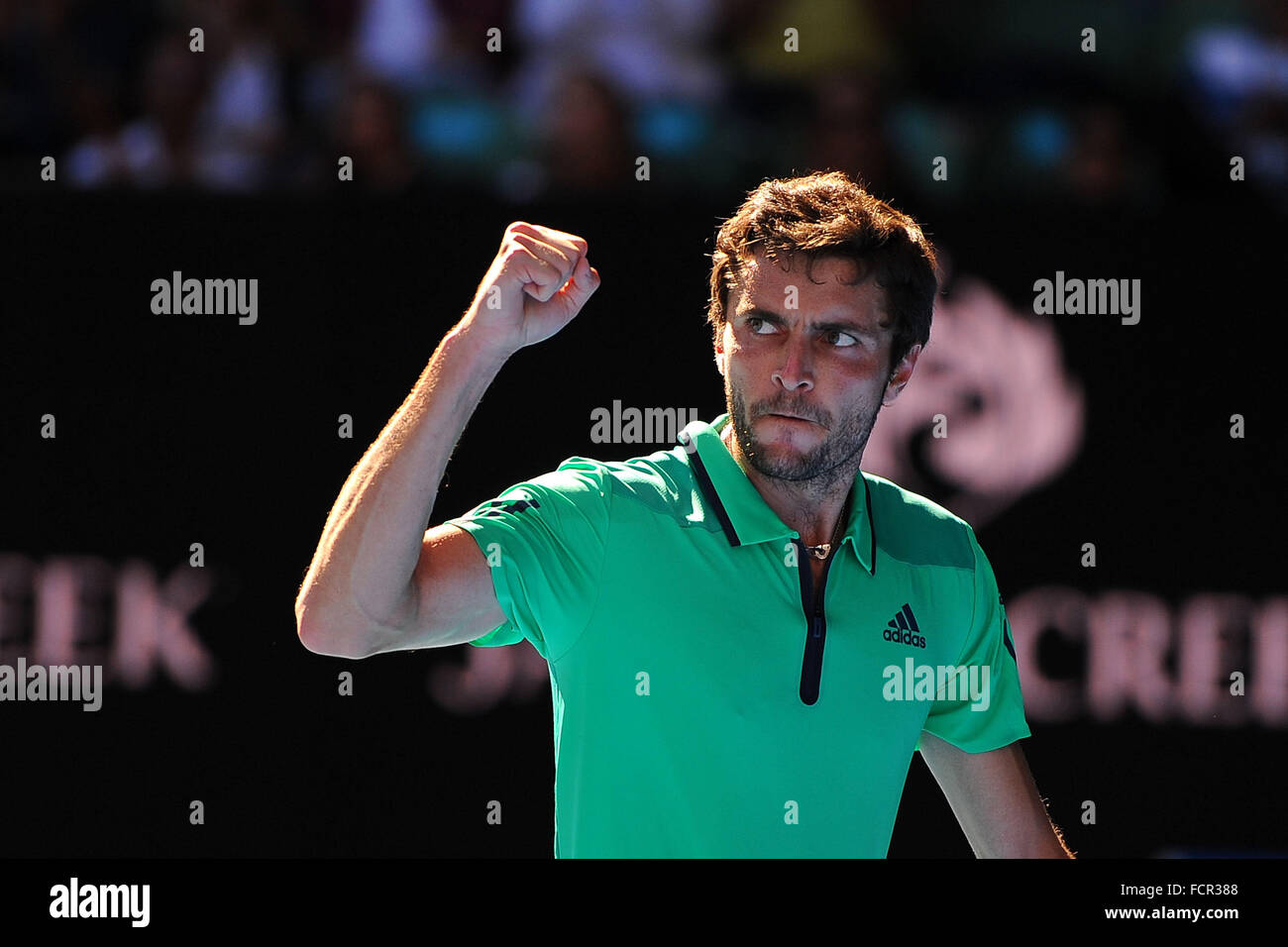 Melbourne Park, Melbourne, Australien. 24. Januar 2016. Gilles Simon (FRA) verliert ein hartes Match Djokovic in 4 Sätzen © Action Plus Sport/Alamy Live News Stockfoto