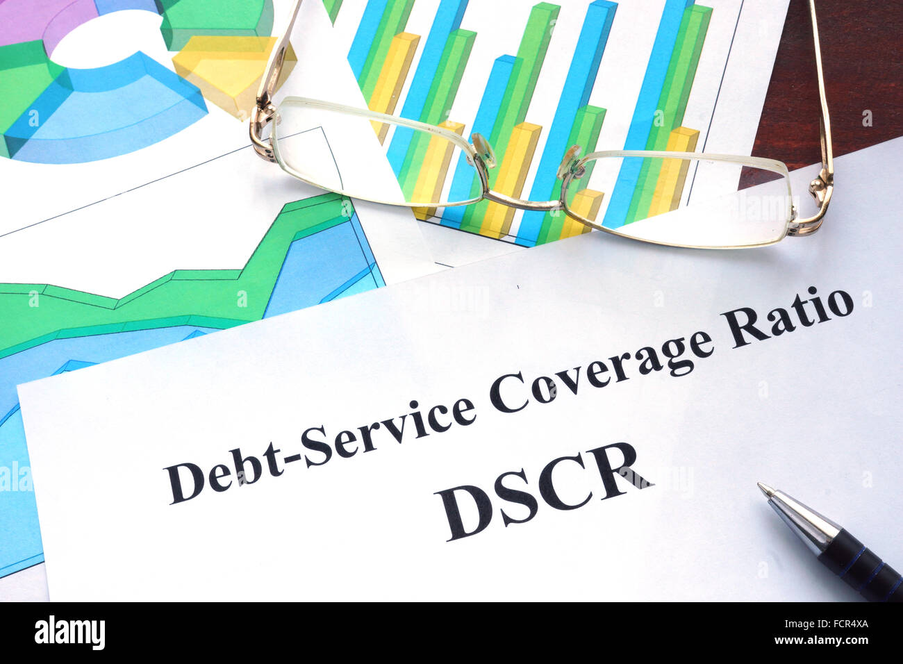 Schuldendienst Coverage Ratio – DSCR Form auf einem Tisch. Business-Konzept. Stockfoto