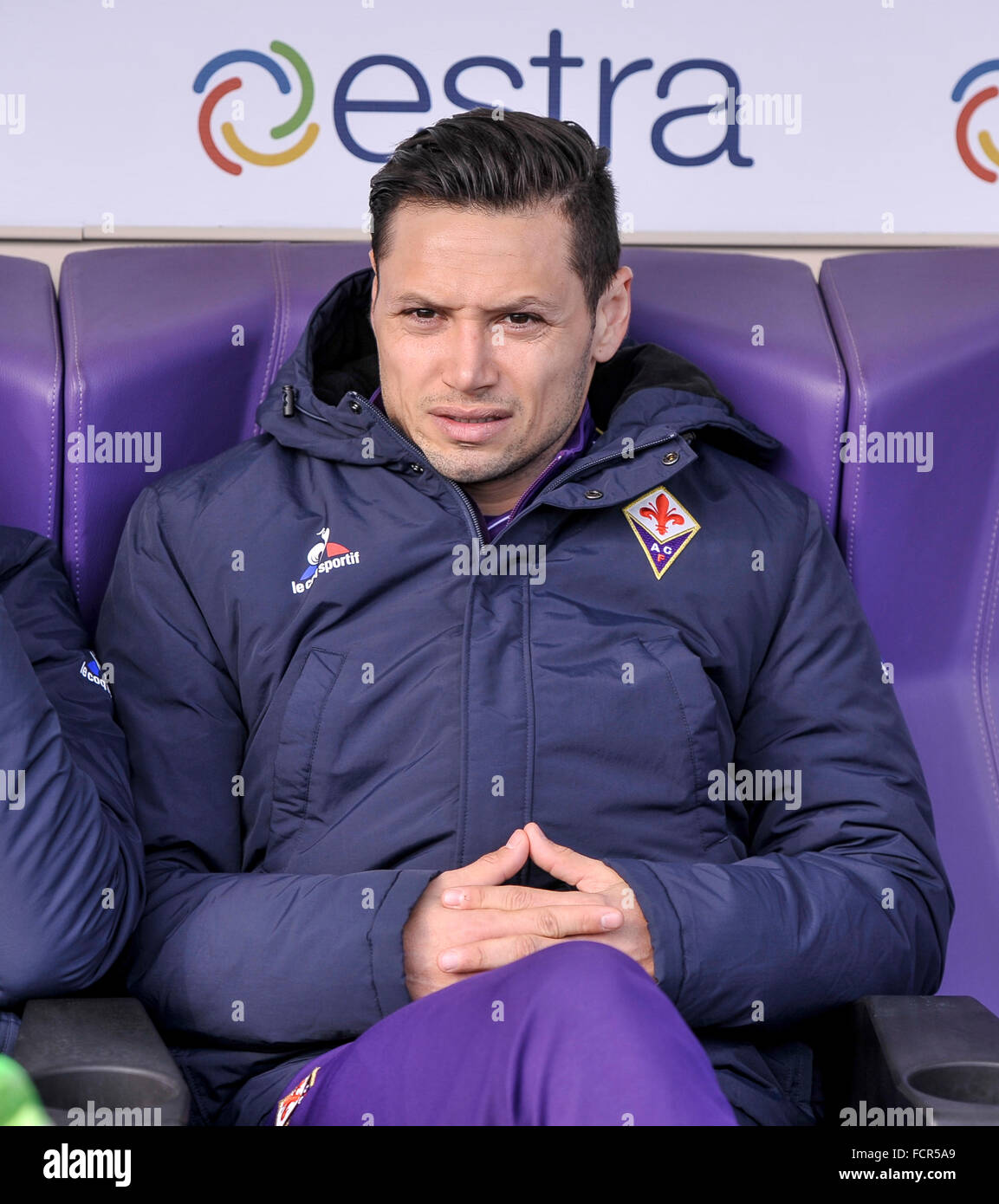 Florenz, Italien. 24. Januar 2016. Mauro Zarate in der Serie A Fußballspiel zwischen ACF Fiorentina und Torino FC. ACF Fiorentina, gewinnt 2-0, Josip Ilicic und Gonzalo Rodriguez sind die Torschützen. Bildnachweis: Nicolò Campo/Pacific Press/Alamy Live-Nachrichten Stockfoto