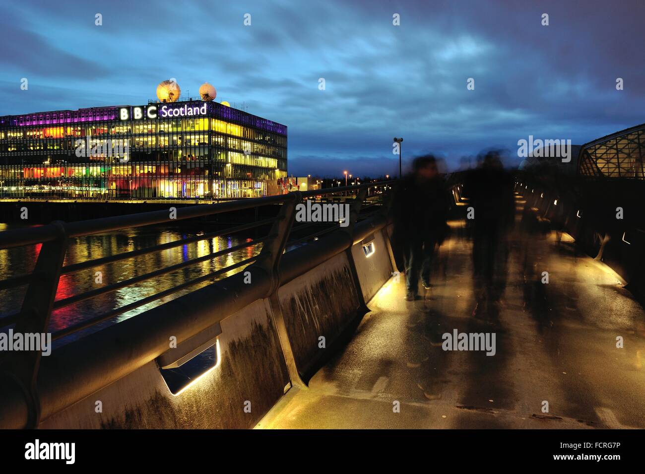 Am Abend fällt auf den BBC-Büros in Glasgow. Bildnachweis: Tony Clerkson/Alamy Live-Nachrichten Stockfoto