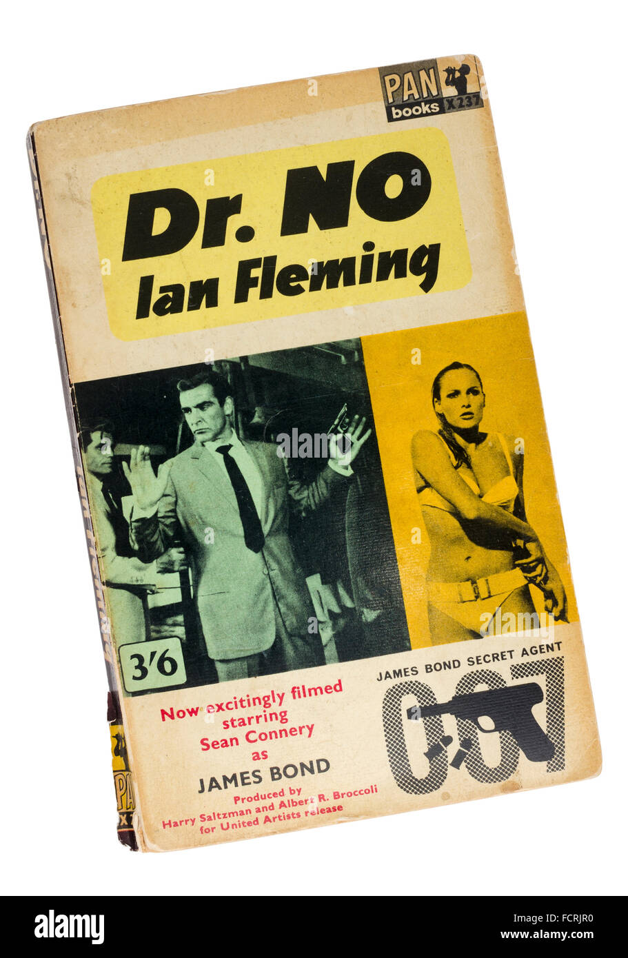 James Bond, Dr. No Paperback Buch von Autor Ian Fleming Stockfoto