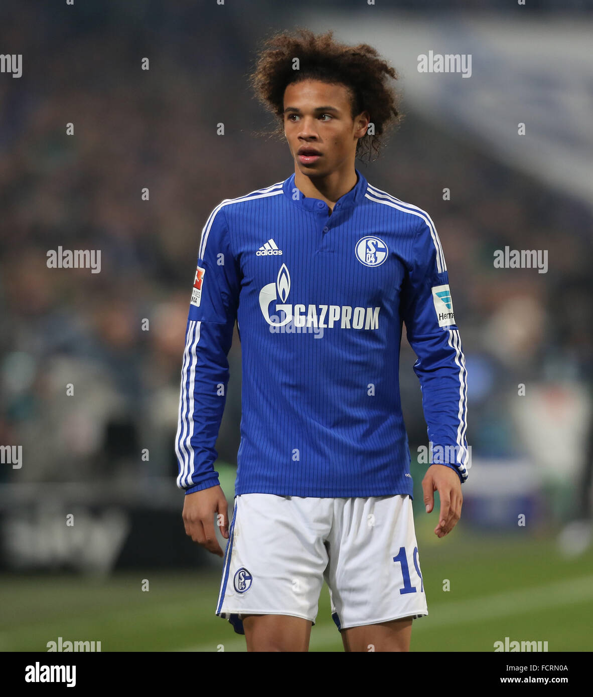 Gelsenkirchen, Deutschland. 24. Januar 2016. Fußball Bundesliga, FC Schalke 04 Vs Werder Bremen, Gelsenkirchen, Deutschland, 24.01.2016: Leroy Sane (Schalke).  Bildnachweis: Jürgen Schwarz/Alamy Live-Nachrichten Stockfoto