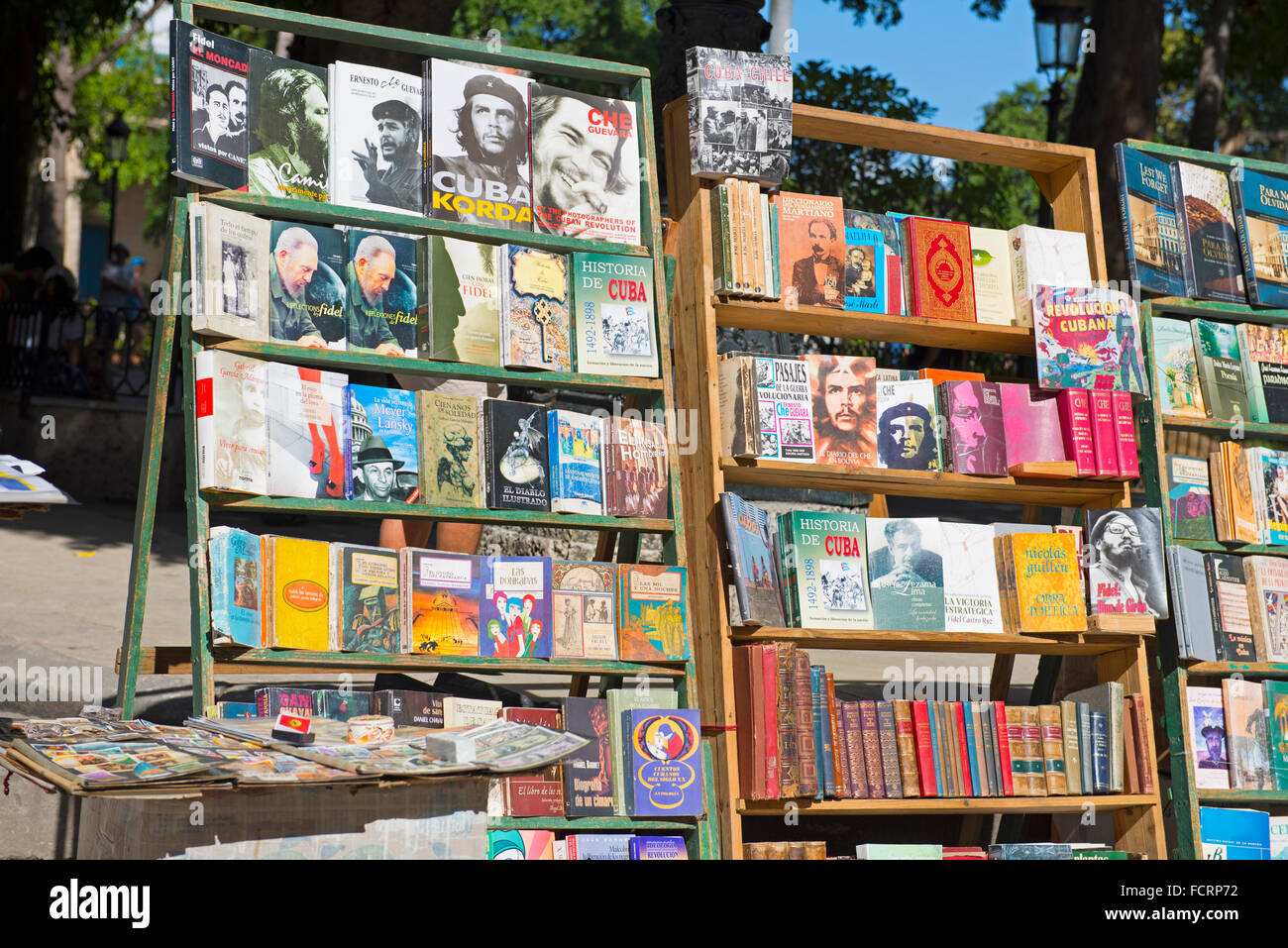 Che Guevara Fidel Castro, Bücher über, zum Verkauf an der Plaza de Armas, Havanna-Kuba Stockfoto