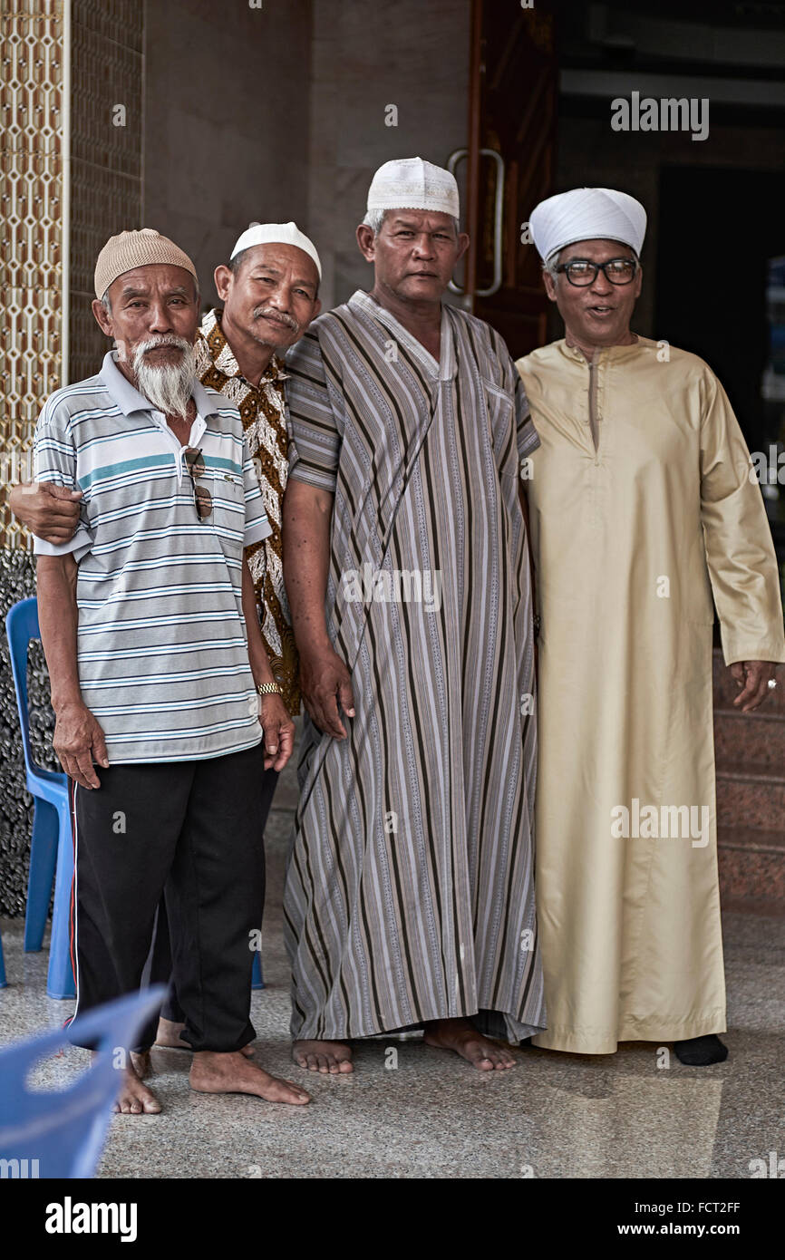 Muslimische ältesten in unterschiedlichen Dress-Code. S. E. Asien Thailand Stockfoto