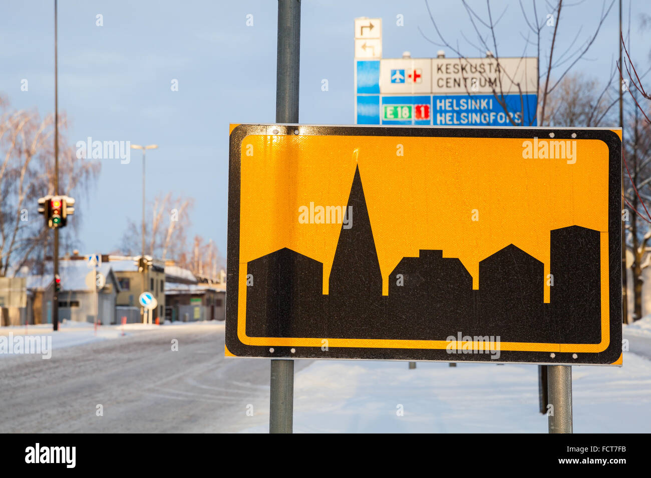 Beispiel der Straße unterzeichnen 571 In Finnland. Bebaute Fläche Grenze in Turku Stockfoto