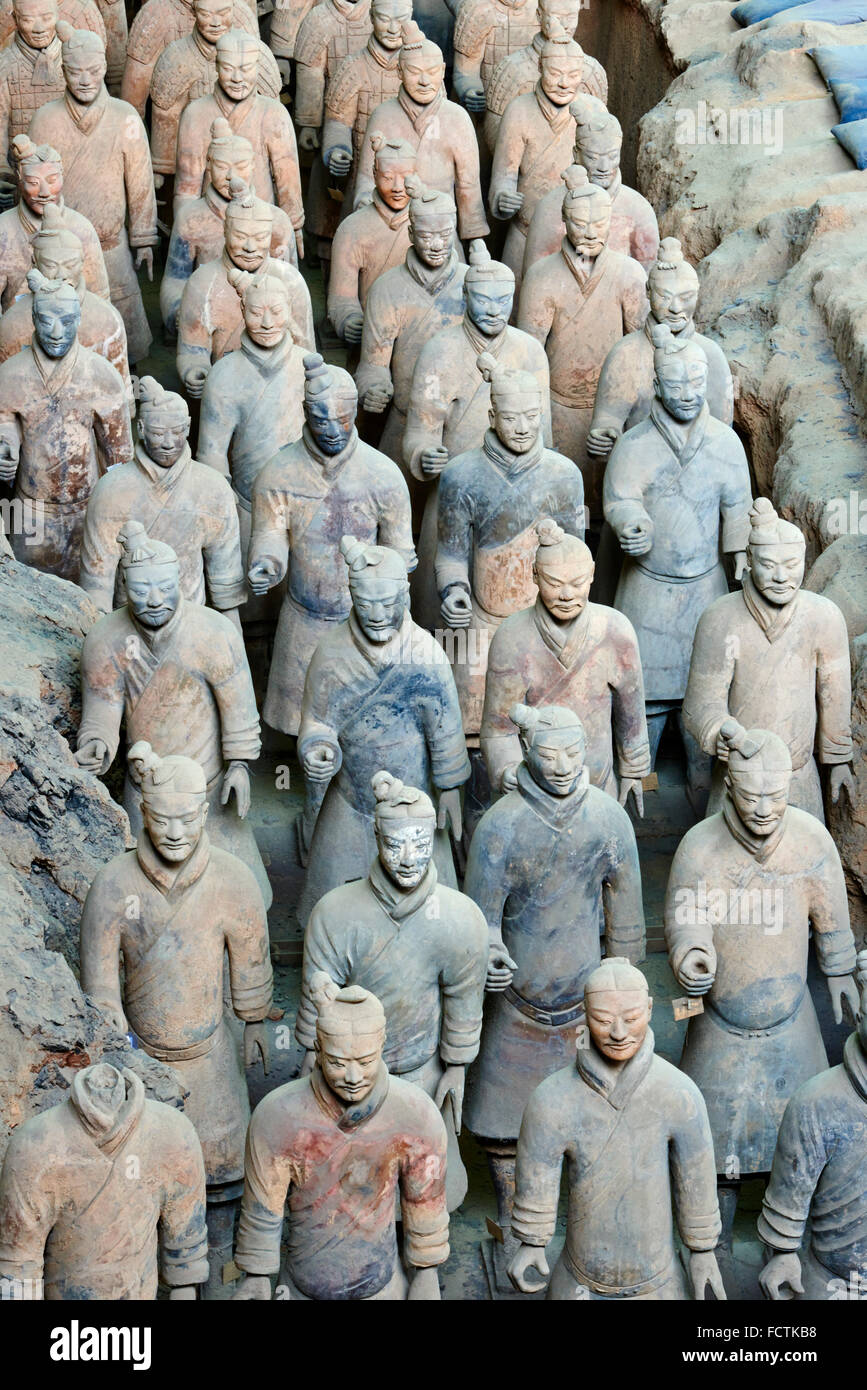 China, Shaanxi Provinz, Xian, Lintong Website, Details von einigen der sechs tausend Statuen in der Armee der Terrakotta-Krieger, 2000 Stockfoto