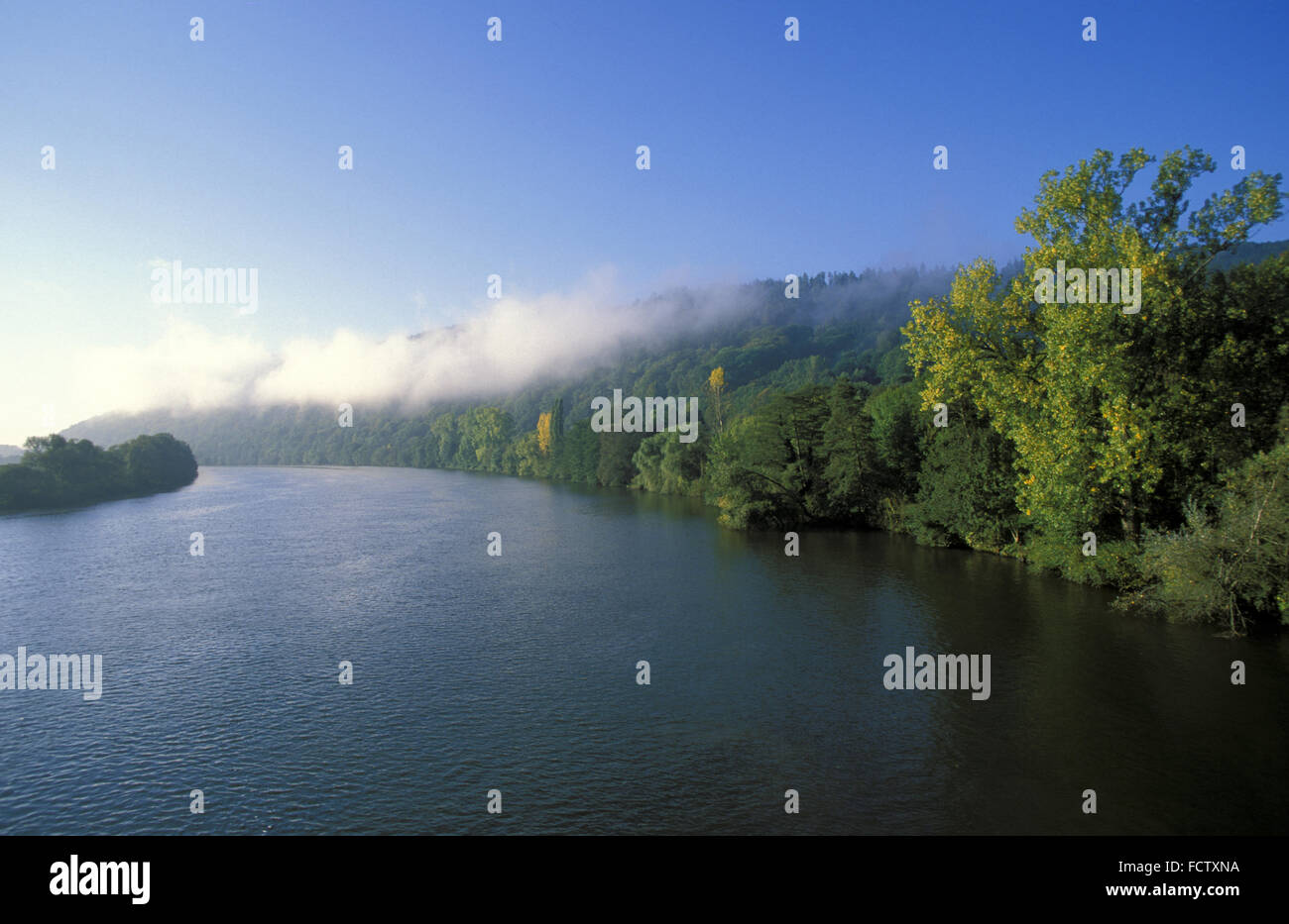 DEU, Deutschland, Bayern, am Main in der Nähe von Neustadt im Spessart.  DEU, Deutschland, Bayern, der Main Bei Neustadt Im Spessar Stockfoto