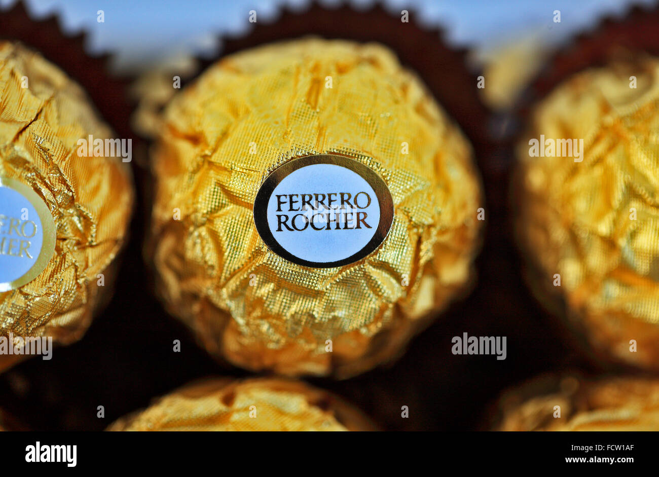 Ferrero Rocher Pralinen Stockfoto