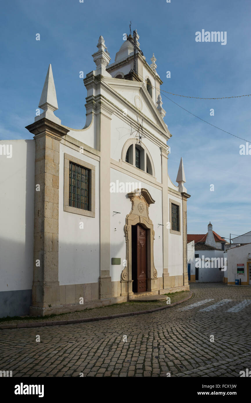 die Kirche von Nossa Senhora da Conceição in Alcantarilha, Algarve, Portugal. Stockfoto
