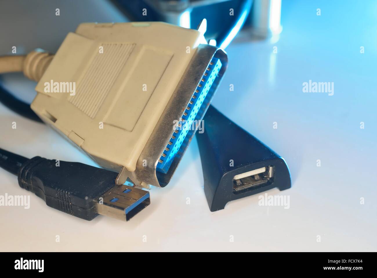 viele Anschlüsse für den Anschluss von Peripheriegeräten (USB-Vs Lpt) Stockfoto