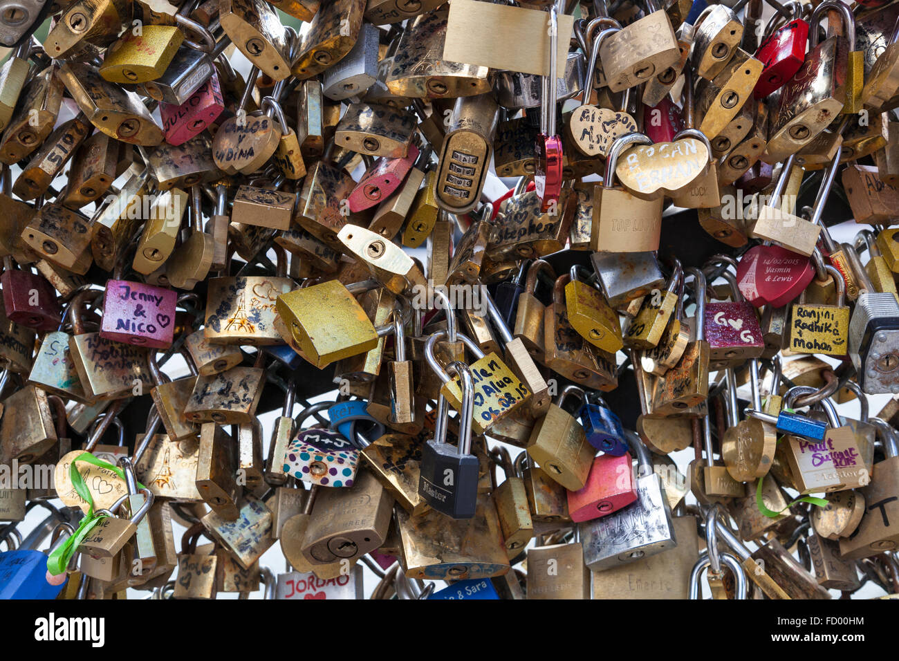 Liebe Schlösser an der Brücke Pont des Arts, Paris, Frankreich Stockfoto