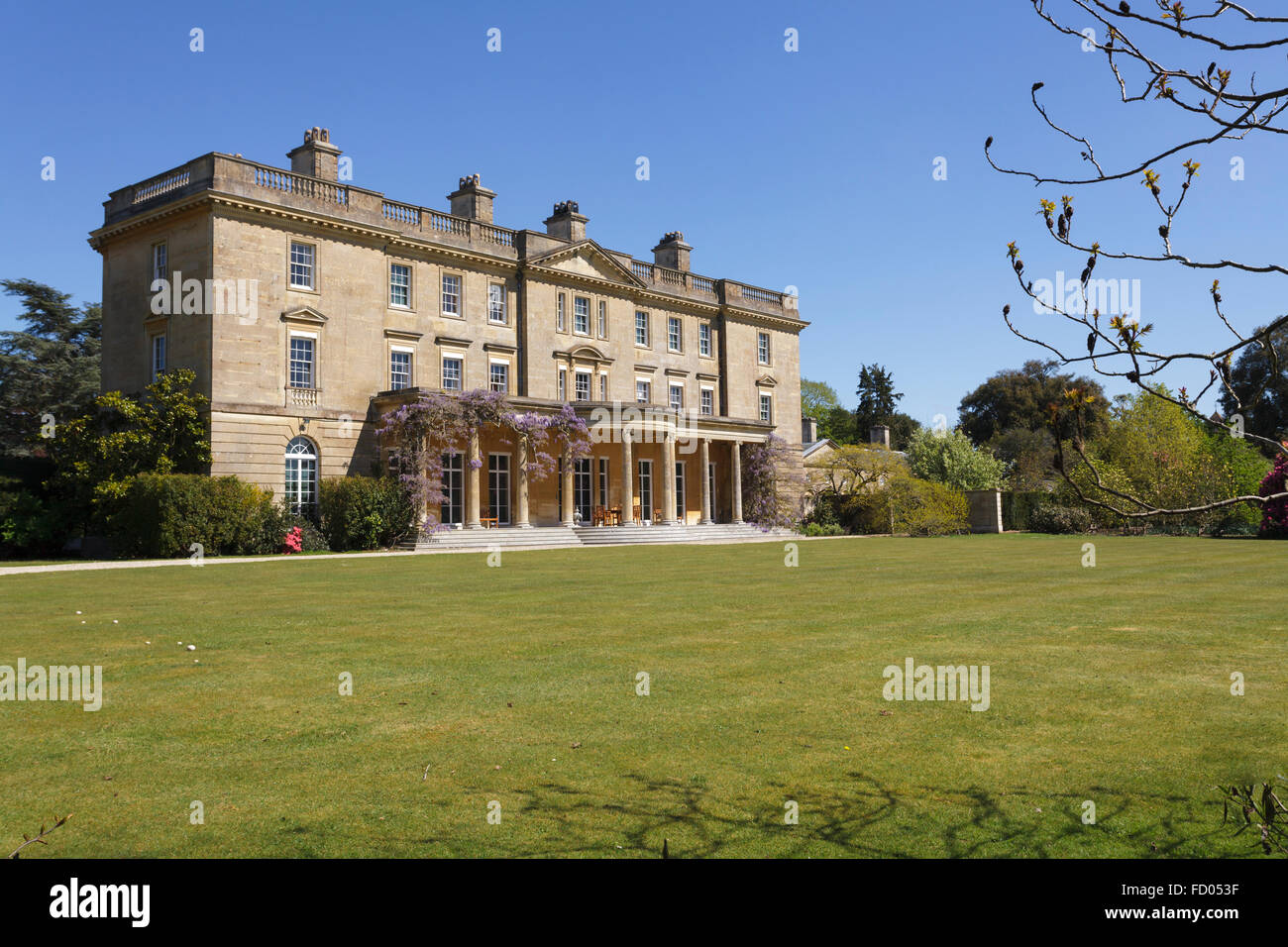 Exbury House, Heimat des berühmten Exbury Gardens, Hampshire, England, Großbritannien im Frühjahr Stockfoto