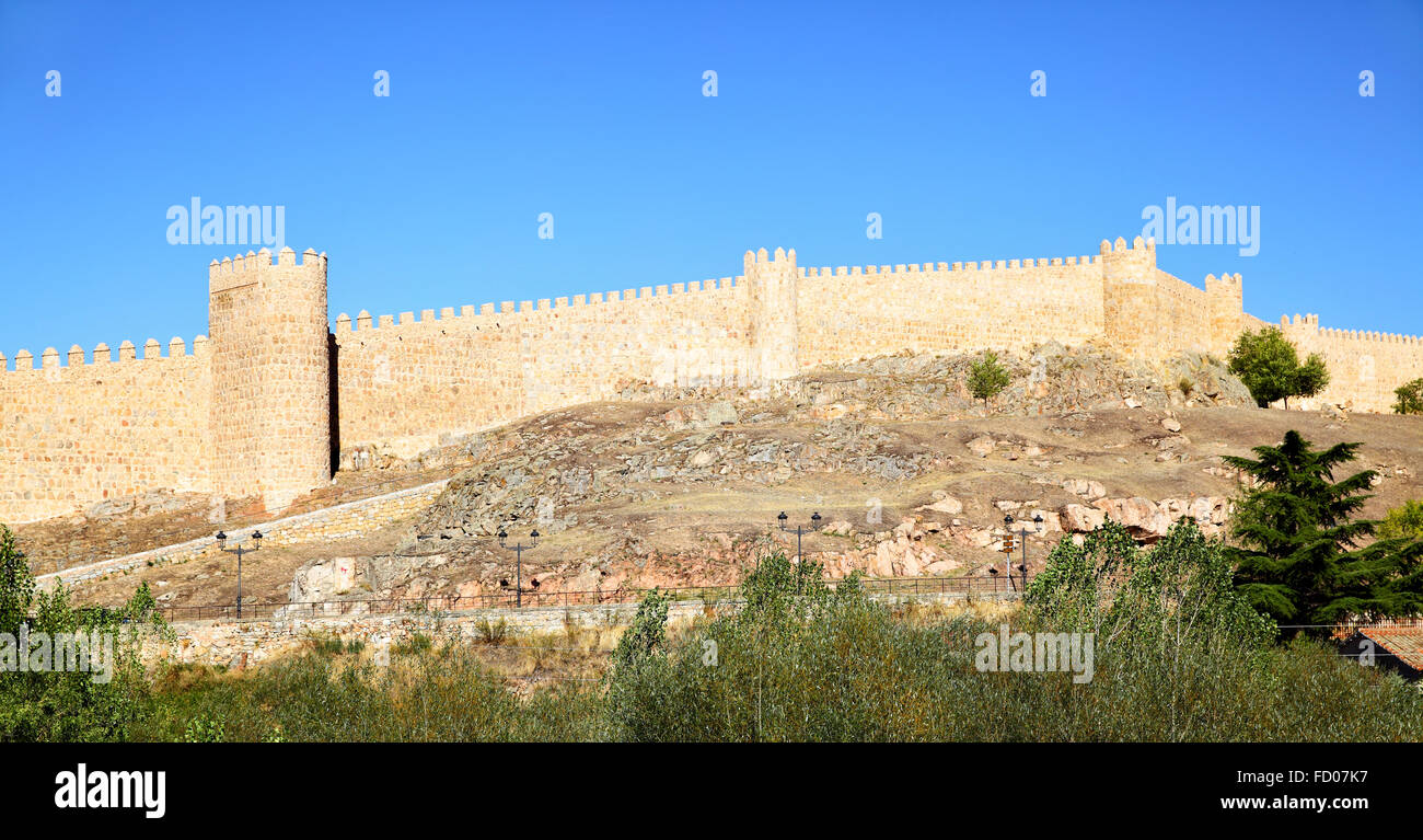 Panoramablick auf der Stadtmauer von Avila, Spanien Stockfoto