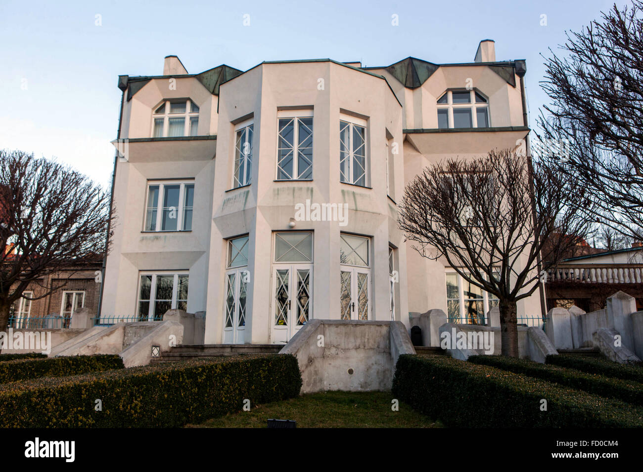 Haus gebaut im kubistischen Stil - Vila Kovarovic, Vyton, Prag, Tschechische Republik Stockfoto