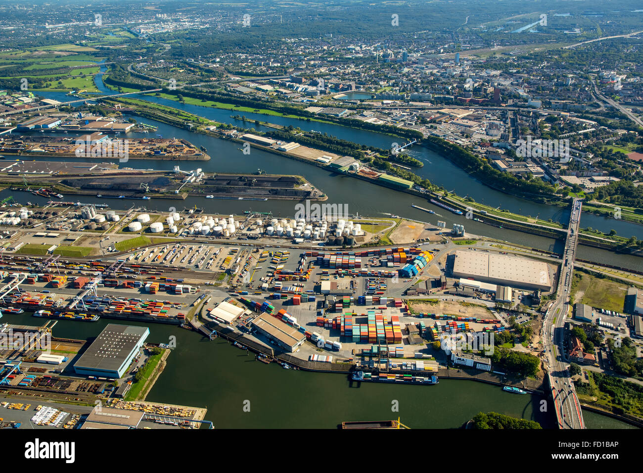 Hafen Duisburg, Duisport, Ruhr, Rhein-Herne-Kanal, Binnenschiffahrt, Containerhafen, Duisburg, Ruhrgebiet Stockfoto