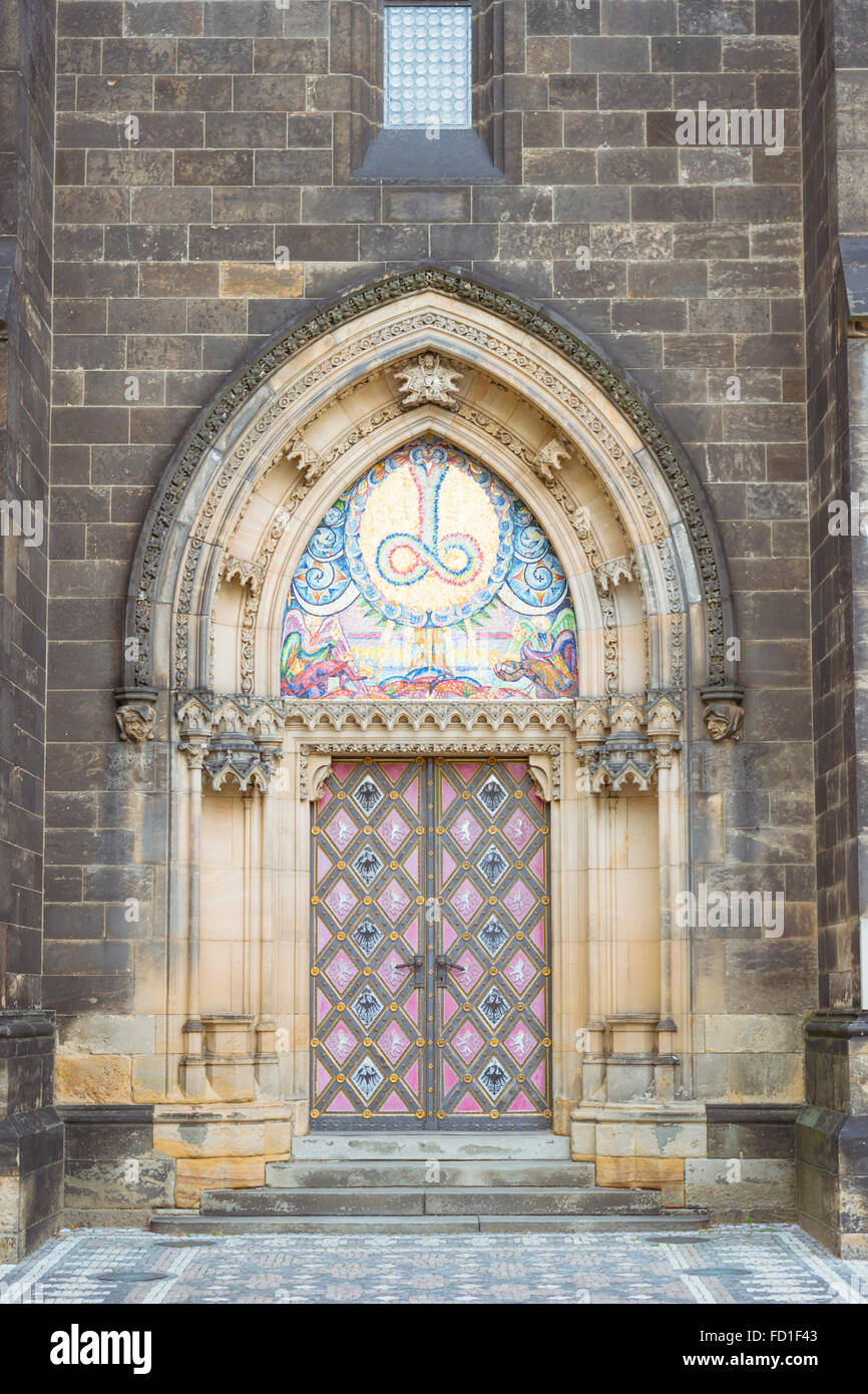Prag, Tschechische Republik - 28. August 2015: St. Peter und Paul Cathedral (Bazilika Svateho Petra eine Pavla), Vysehrad Stockfoto