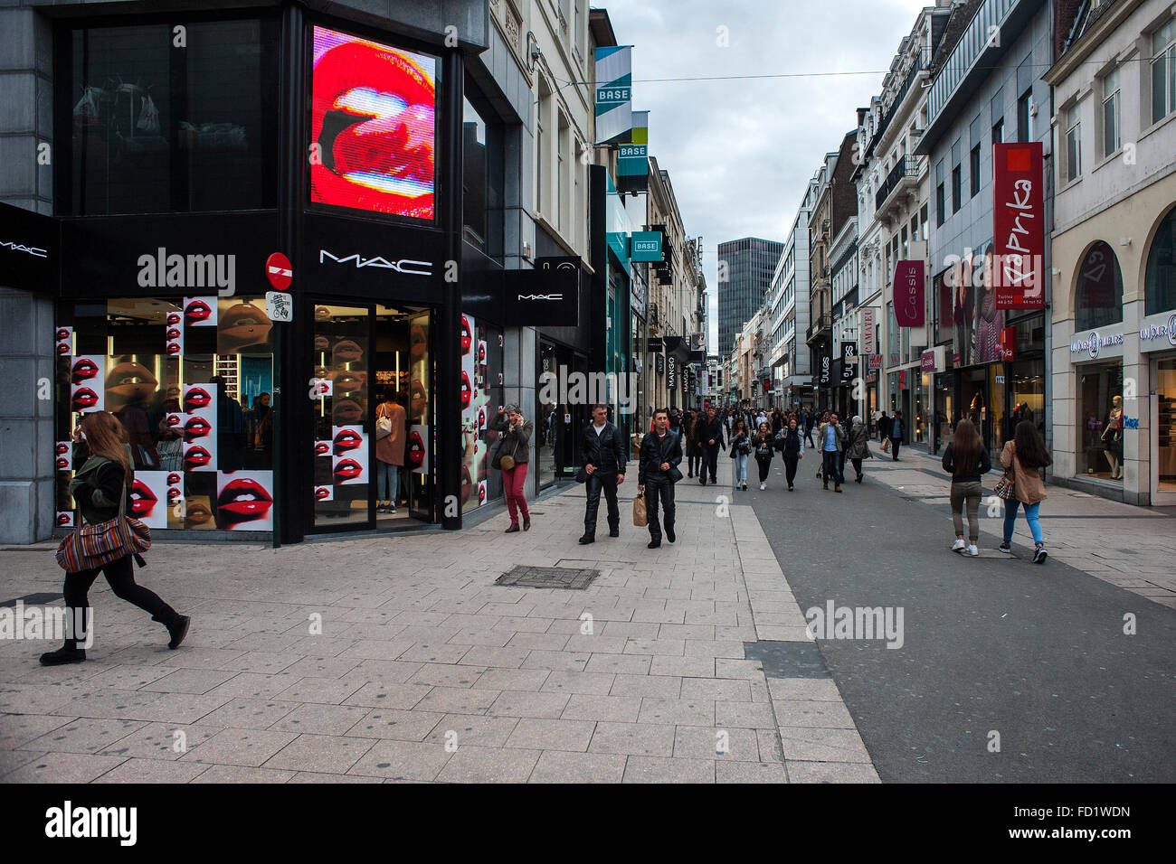Die Nieuwstraat Straße gehört zu den Hauptrouten der Brüssel Geschäfte ideal für Kauf oder Spaziergang Stockfoto