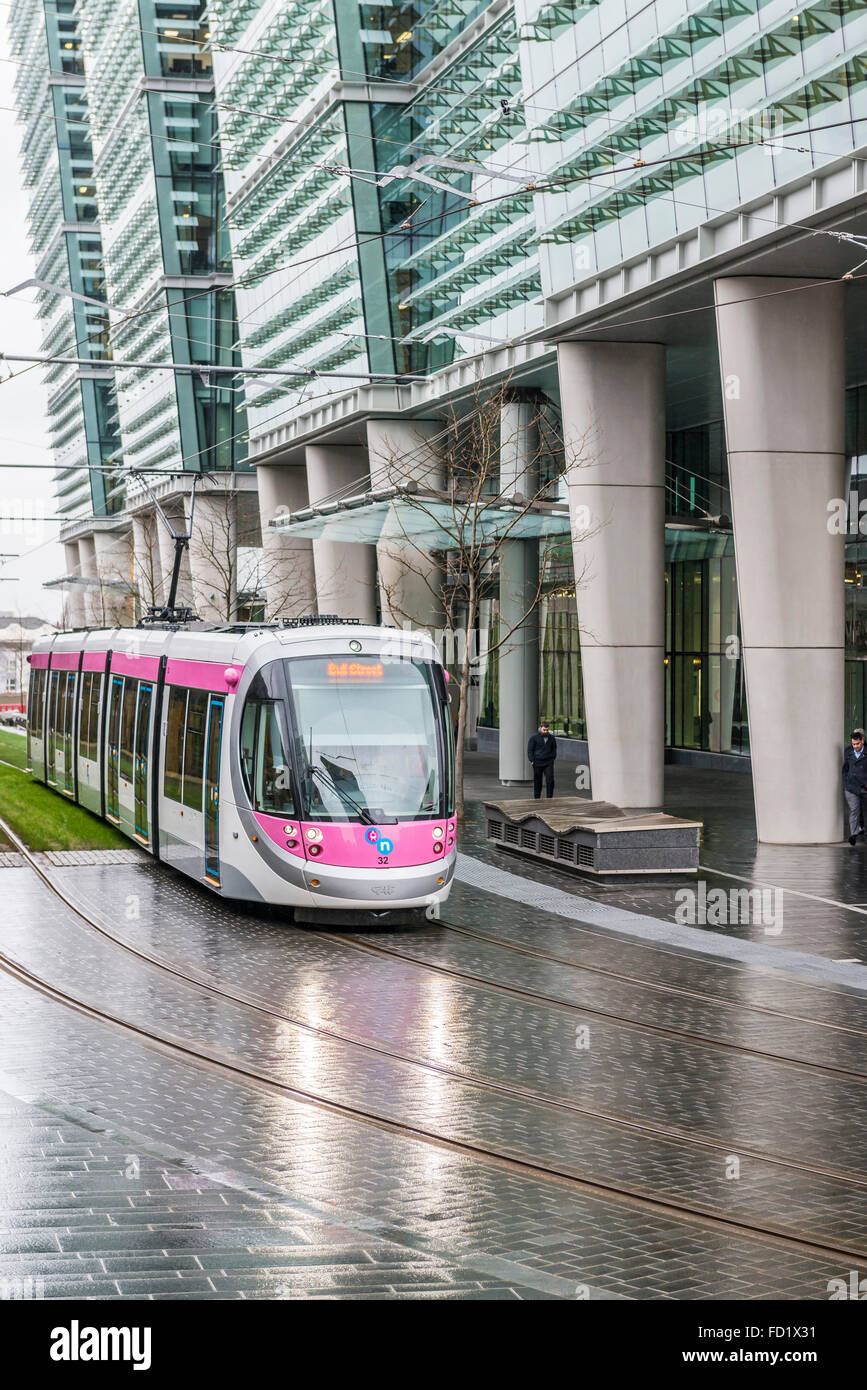 Eine Straßenbahn in Birmingham, England, UK. Stockfoto