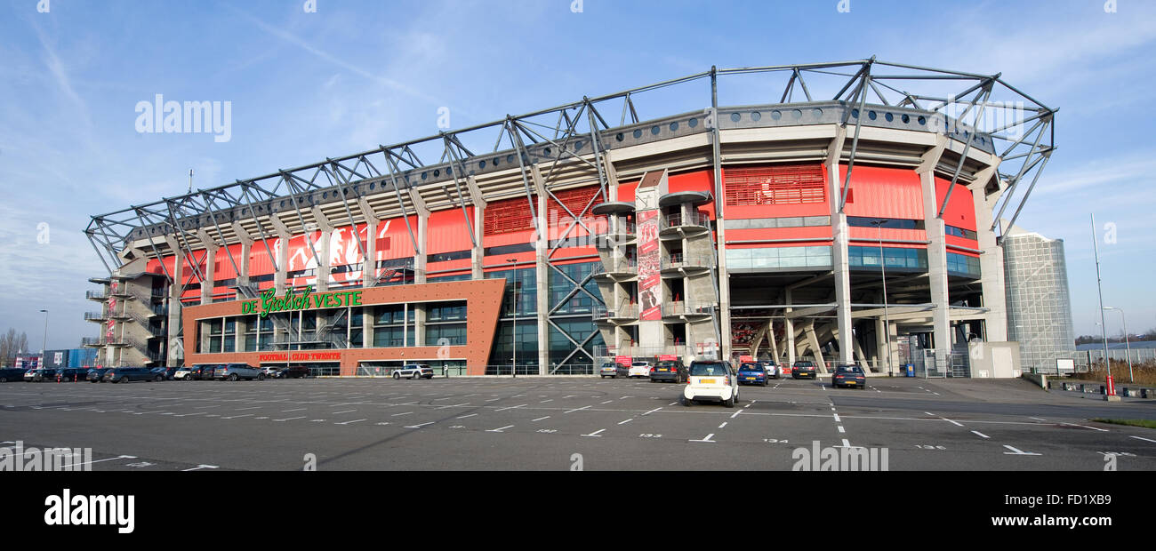 Das Fußballstadion des Fußballvereins FC Twente nennt sich "The Grolsch Veste". Stockfoto