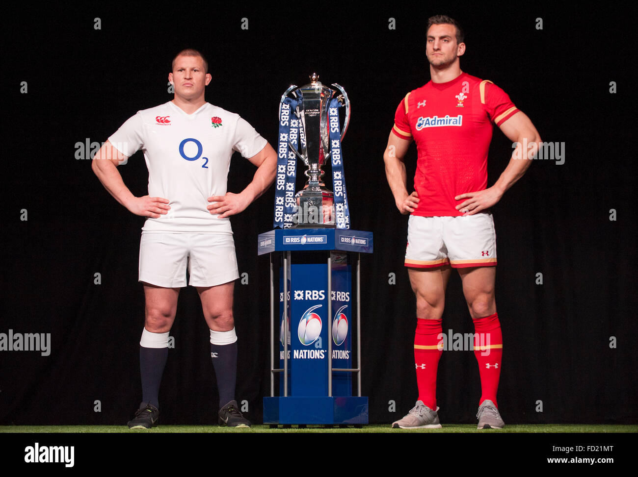 Hurlingham Club, London, UK. 27. Januar 2016. Kapitän der englischen Nationalmannschaft Dylan Hartley mit Wales captain Sam Warburton. RBS 6 Nations Rugby Turnier wird vor der Presse in der West London Club mit Mannschaftsführer präsentiert den versammelten Medien gestartet. Bildnachweis: Sportsimages/Alamy Live-Nachrichten Stockfoto