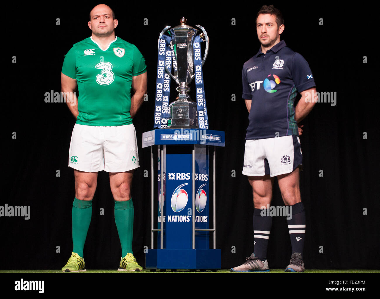 Hurlingham Club, London, UK. 27. Januar 2016. Irland Kapitän Rory am besten mit Schottland captain Greg Laidlaw. RBS 6 Nations Rugby Turnier wird vor der Presse in der West London Club mit Mannschaftsführer präsentiert den versammelten Medien gestartet. Bildnachweis: Sportsimages/Alamy Live-Nachrichten Stockfoto