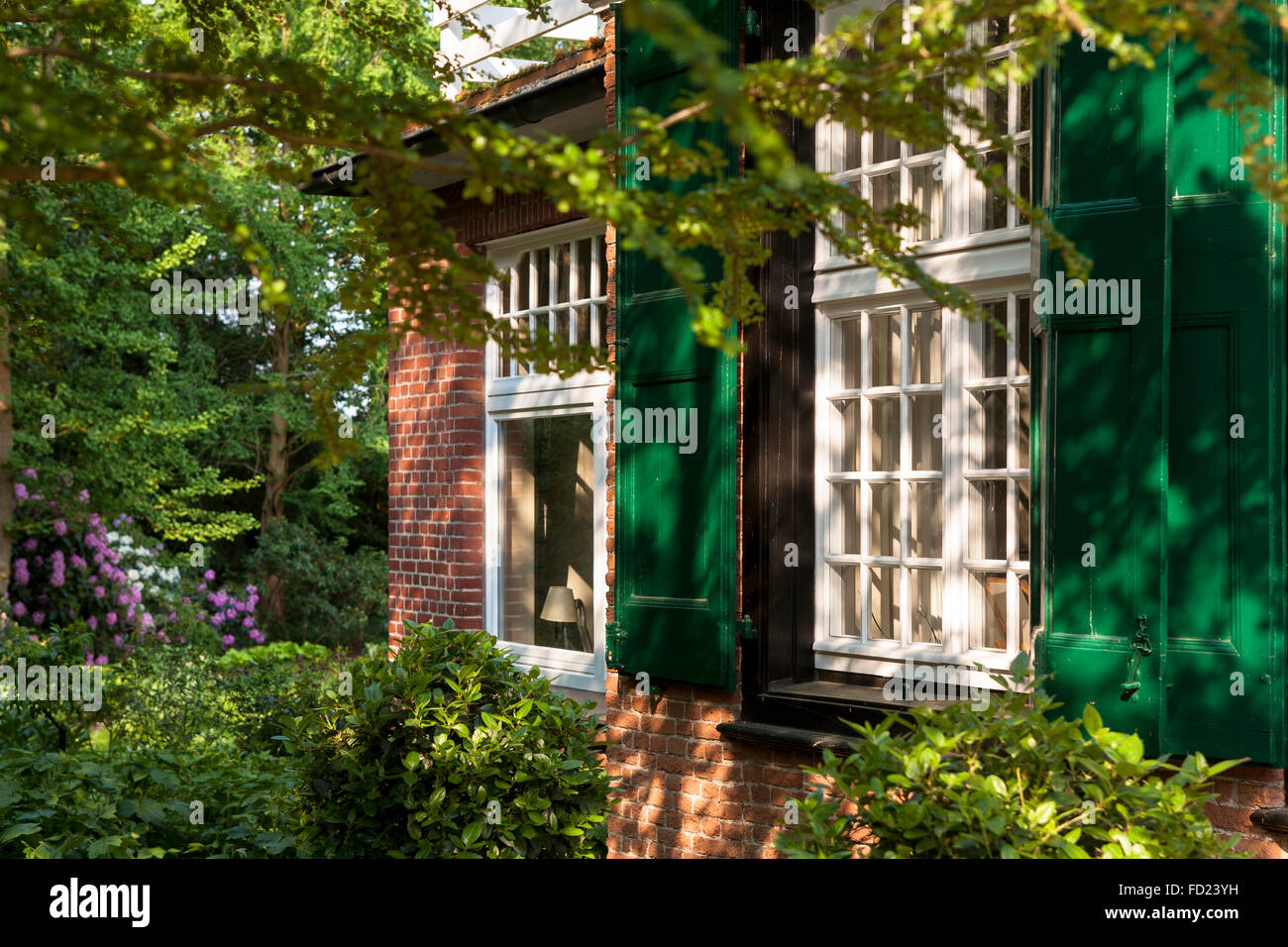 Europa, Deutschland, Nordrhein-Westfalen, Niederrhein, Windows von einem Landgut in der Nähe von Wesel. Stockfoto