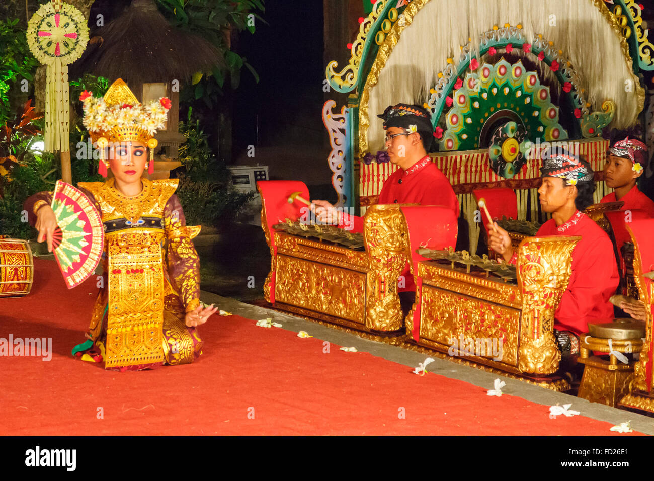 Traditioneller Tanz (Legong Tanz und Ramayana). Ubud Palast. Ubud. Bali. Indonesien. Stockfoto