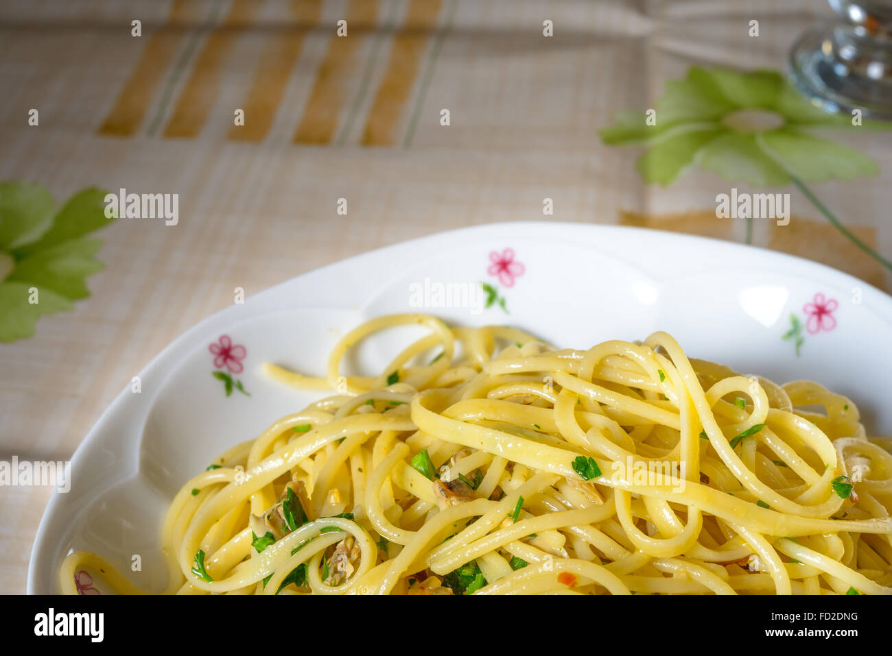 Spaghetti Con le Vongole Schale (Nudeln und Ansprüche) typische italienische Meeresfrüchte Stockfoto